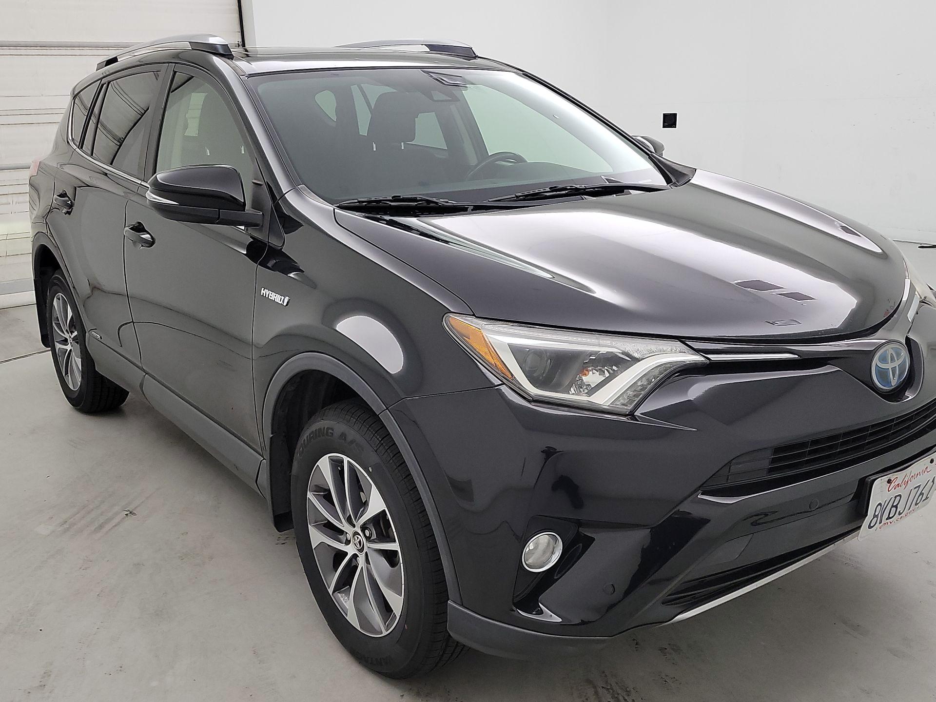 Thumbnail: 2017 Toyota RAV4 - 1