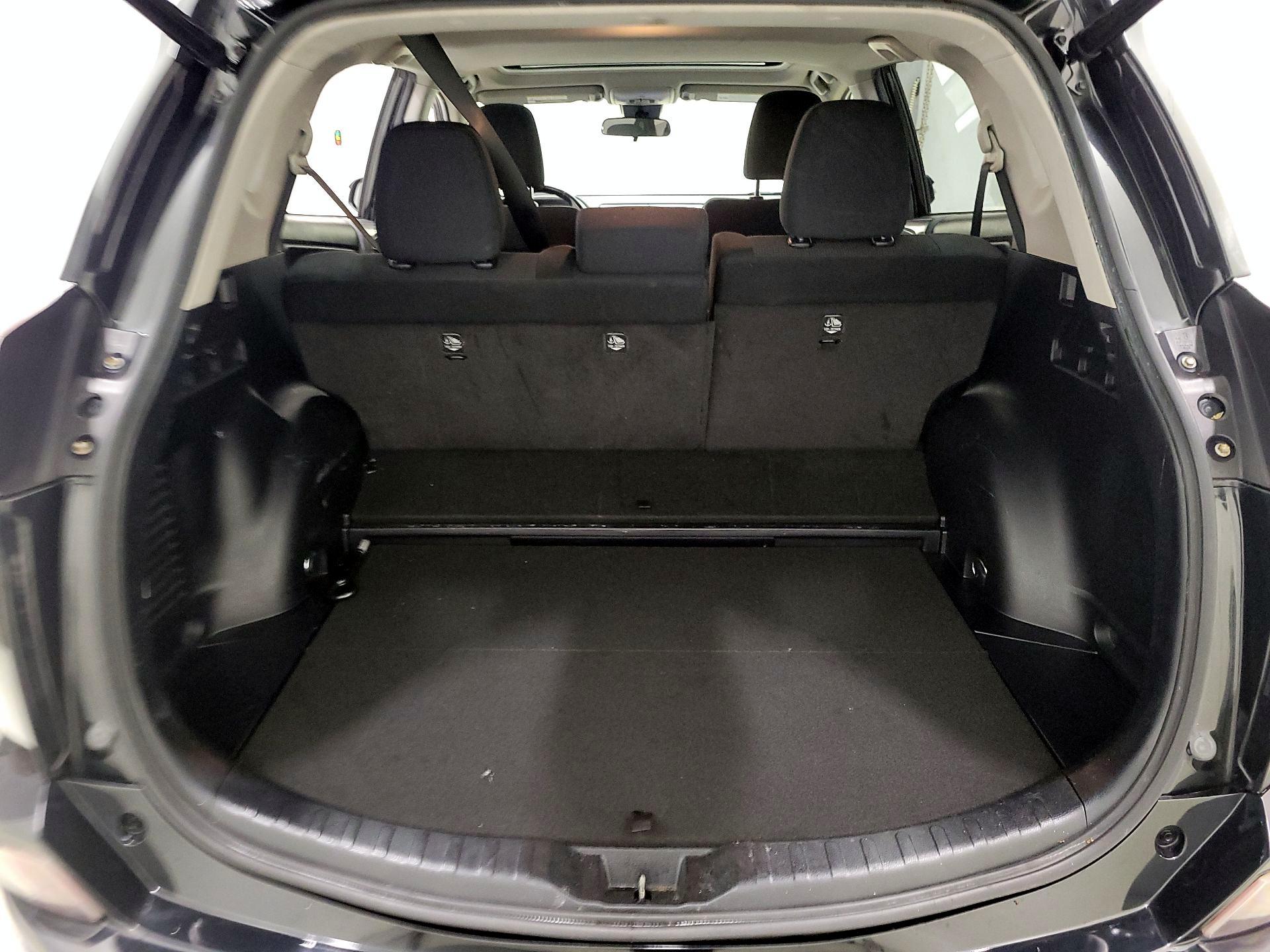 Thumbnail: 2017 Toyota RAV4 - 19