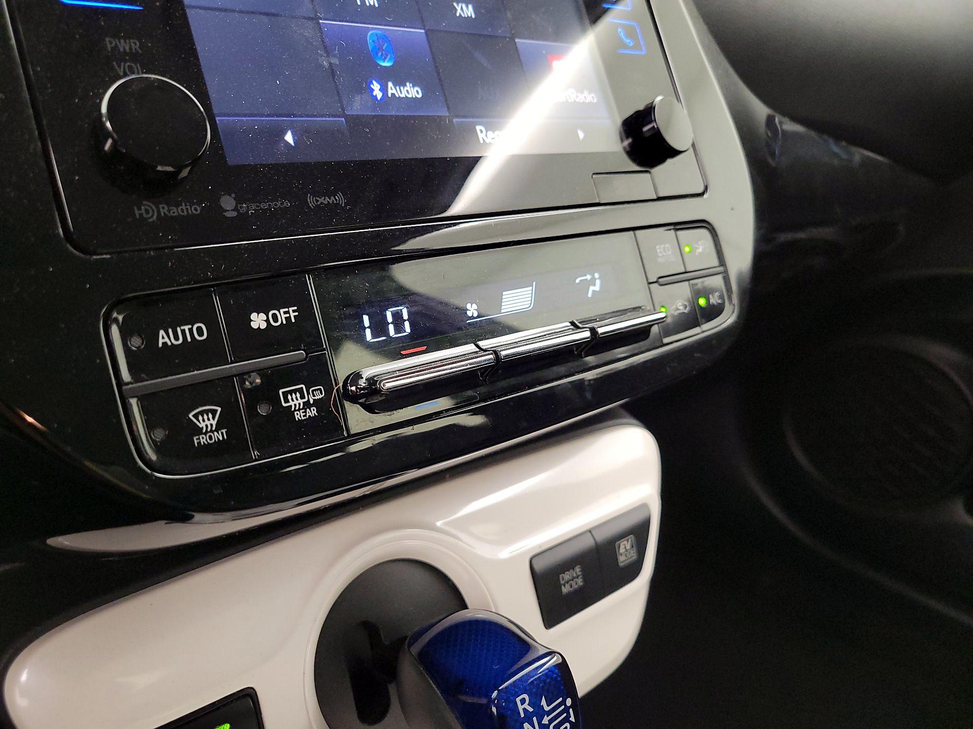 Thumbnail: 2016 Toyota Prius - 14