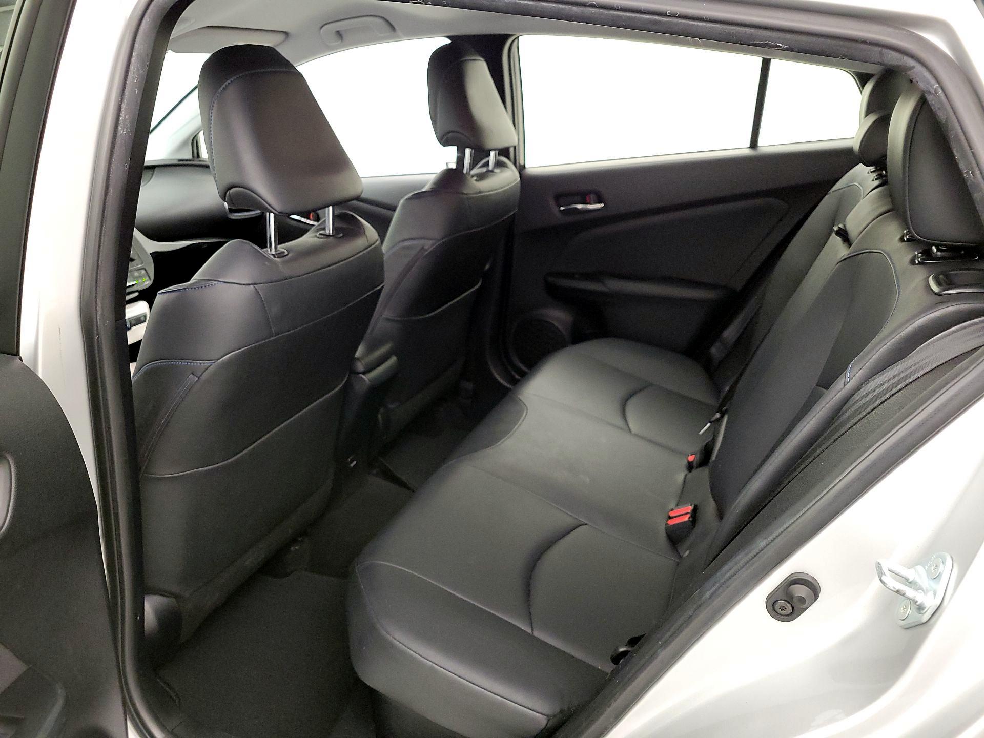 Thumbnail: 2016 Toyota Prius - 17