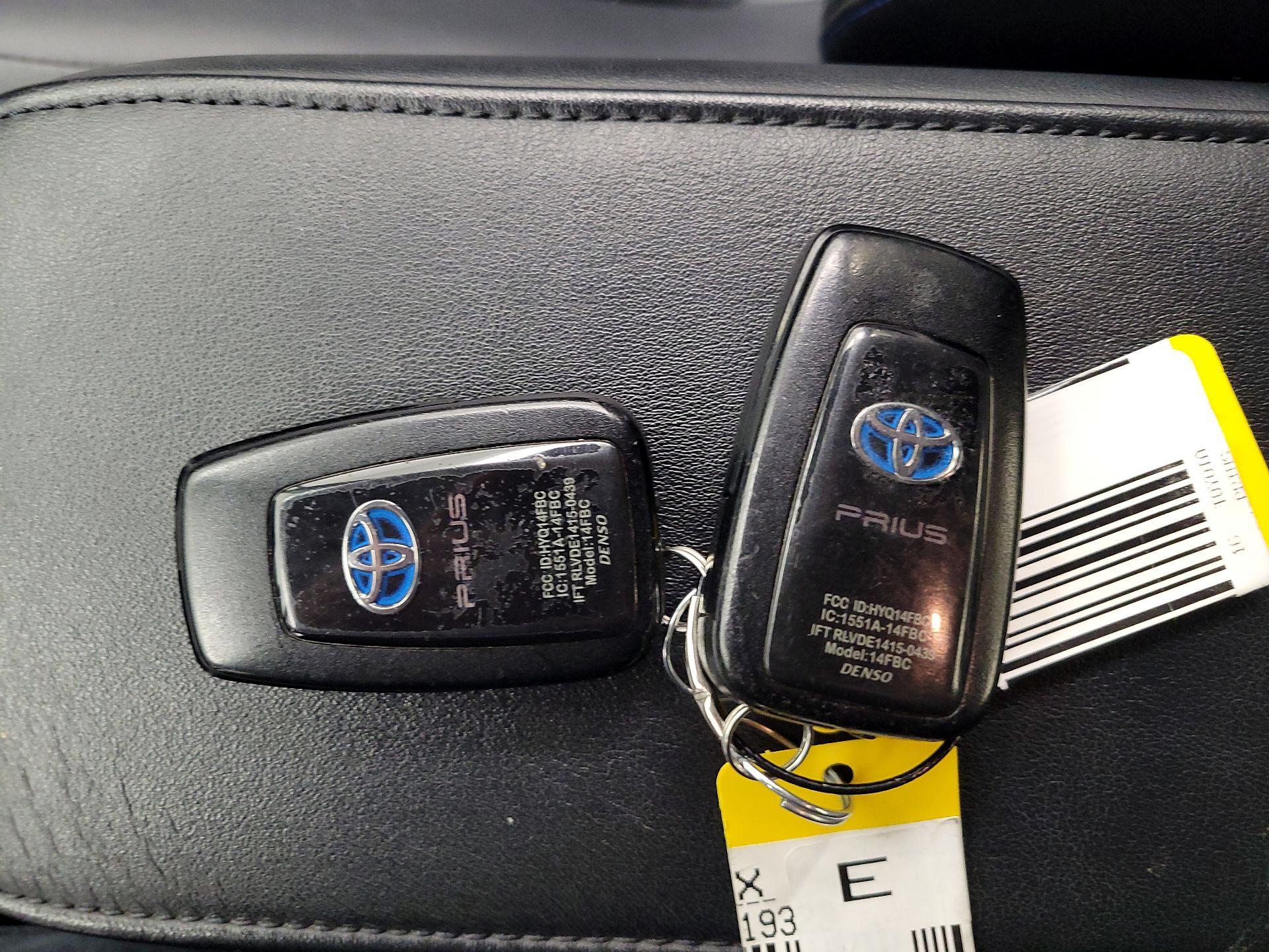 Thumbnail: 2016 Toyota Prius - 20