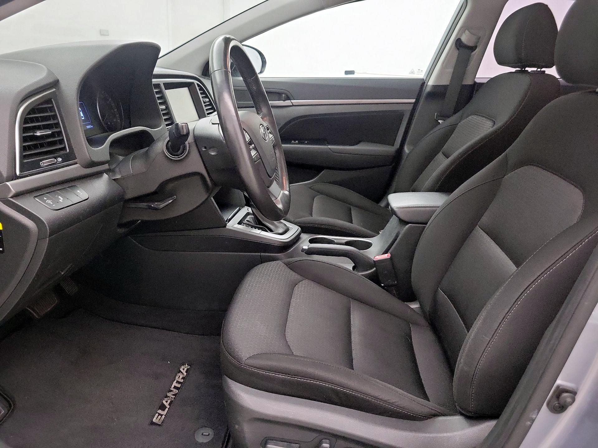 Thumbnail: 2017 Hyundai Elantra - 11