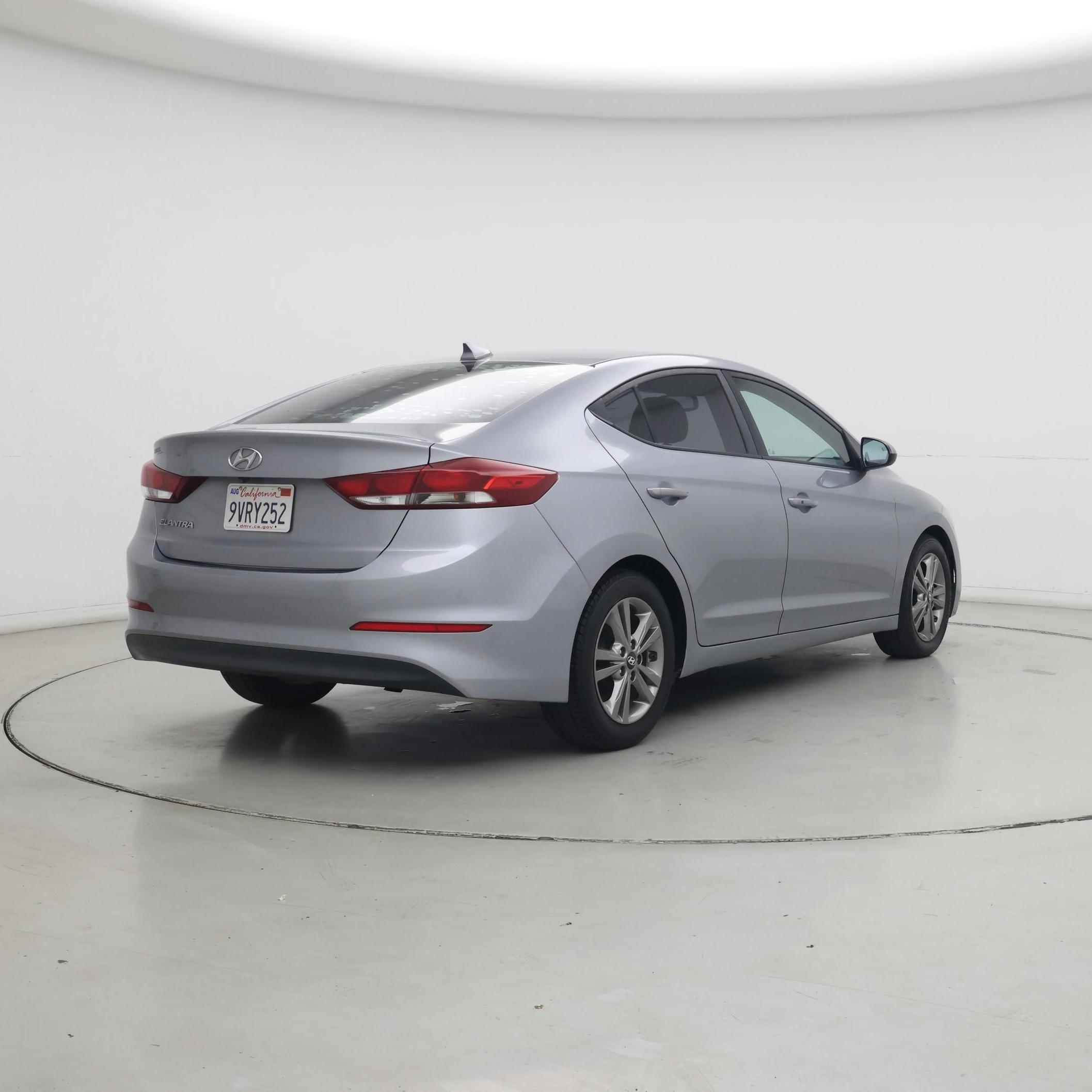 Thumbnail: 2017 Hyundai Elantra - 8
