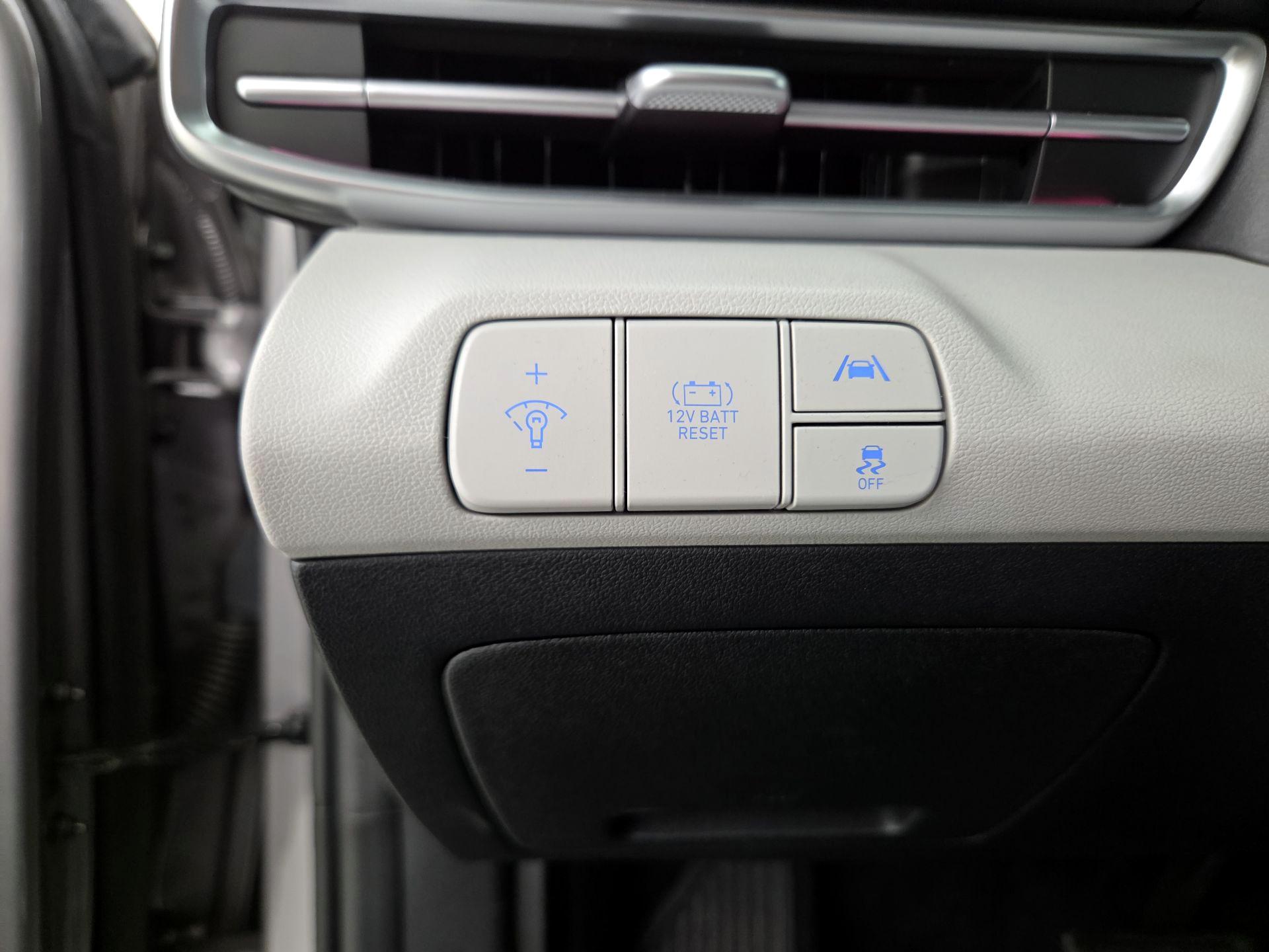 Thumbnail: 2023 Hyundai Elantra - 13