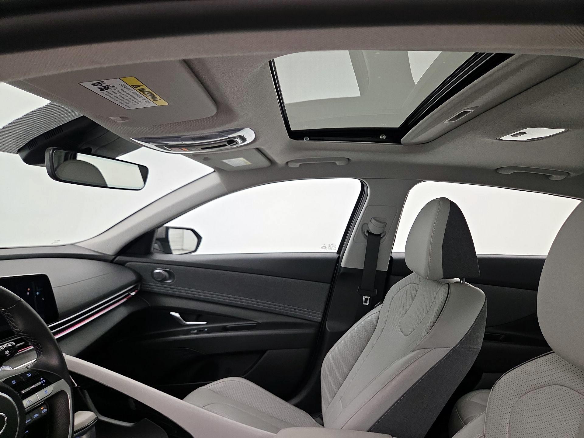 Thumbnail: 2023 Hyundai Elantra - 20