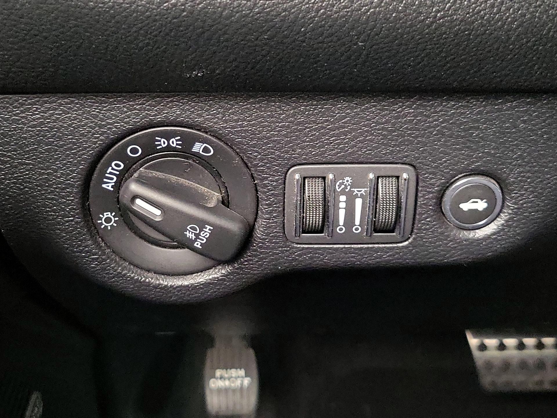 Thumbnail: 2018 Dodge Challenger - 13