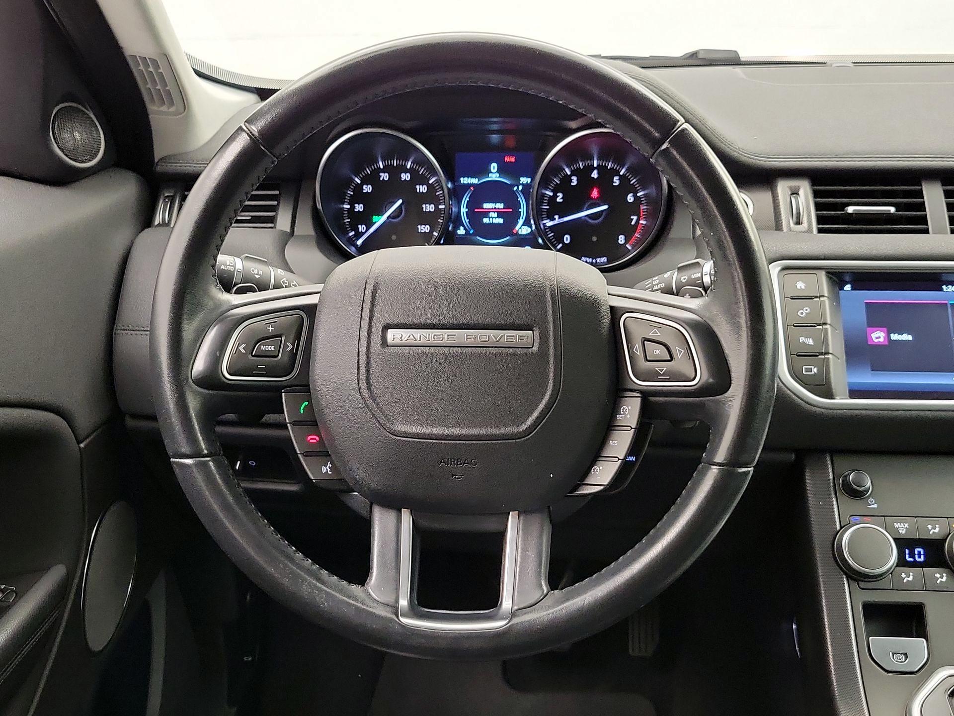 Thumbnail: 2019 Land Rover Range Rover Evoque - 10
