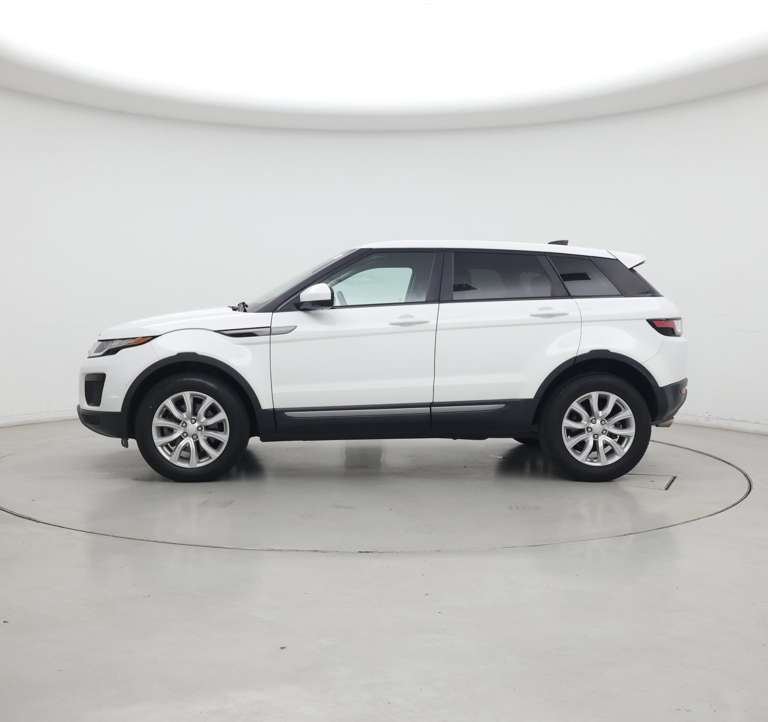 Thumbnail: 2019 Land Rover Range Rover Evoque - 3