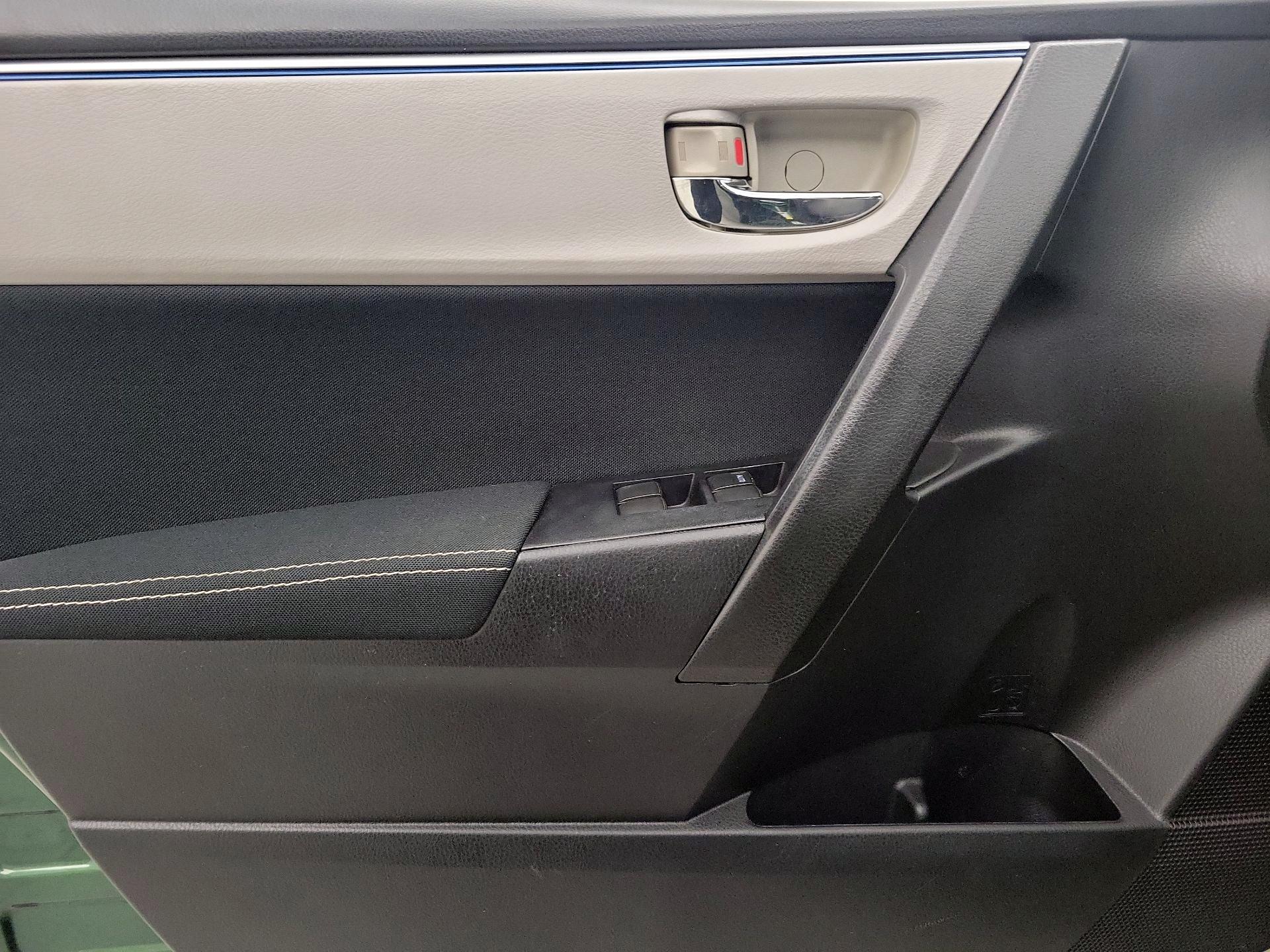 Thumbnail: 2014 Toyota Corolla - 12