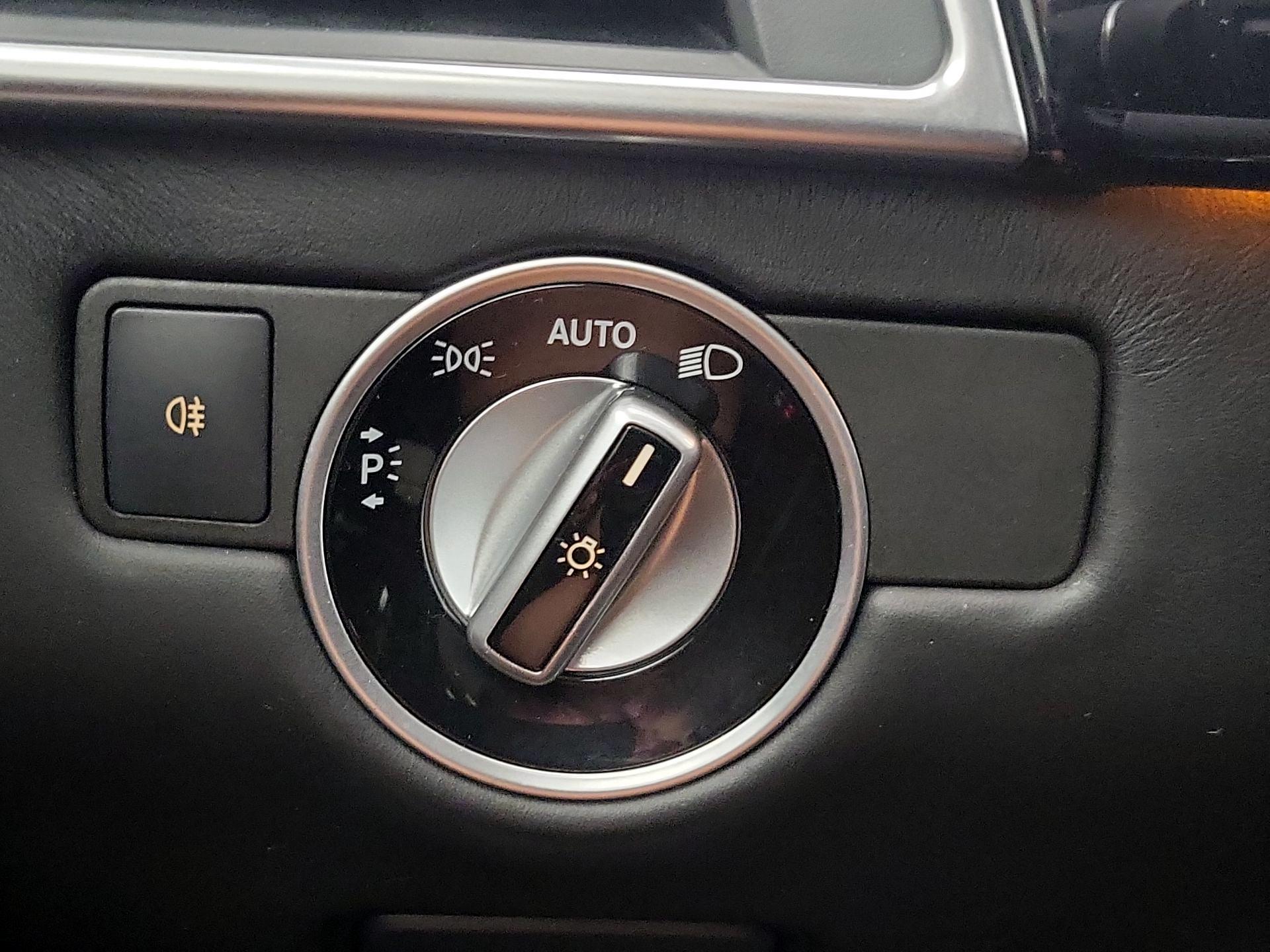 Thumbnail: 2015 Mercedes-Benz GL-Class - 13