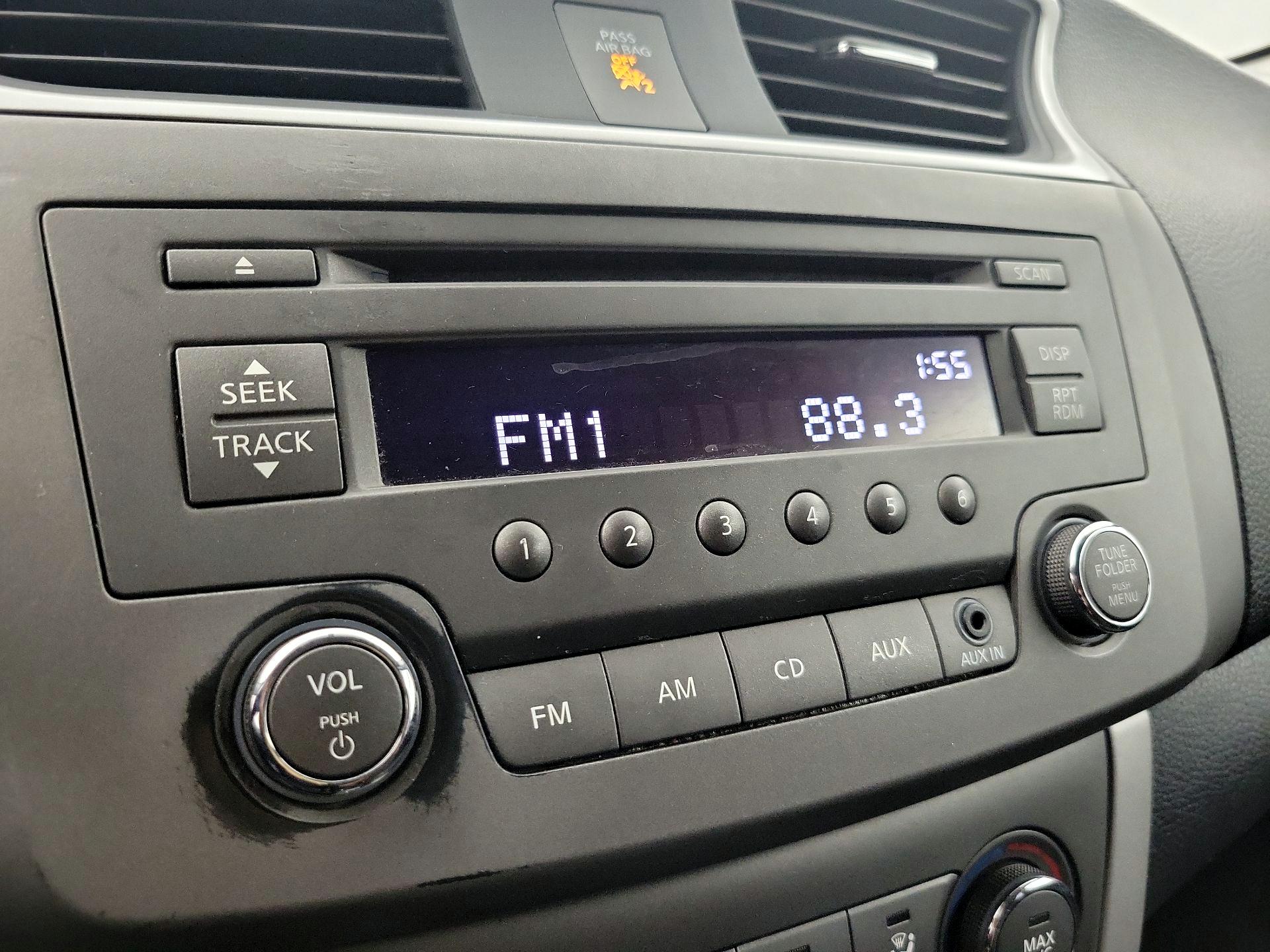 Thumbnail: 2014 Nissan Sentra - 14
