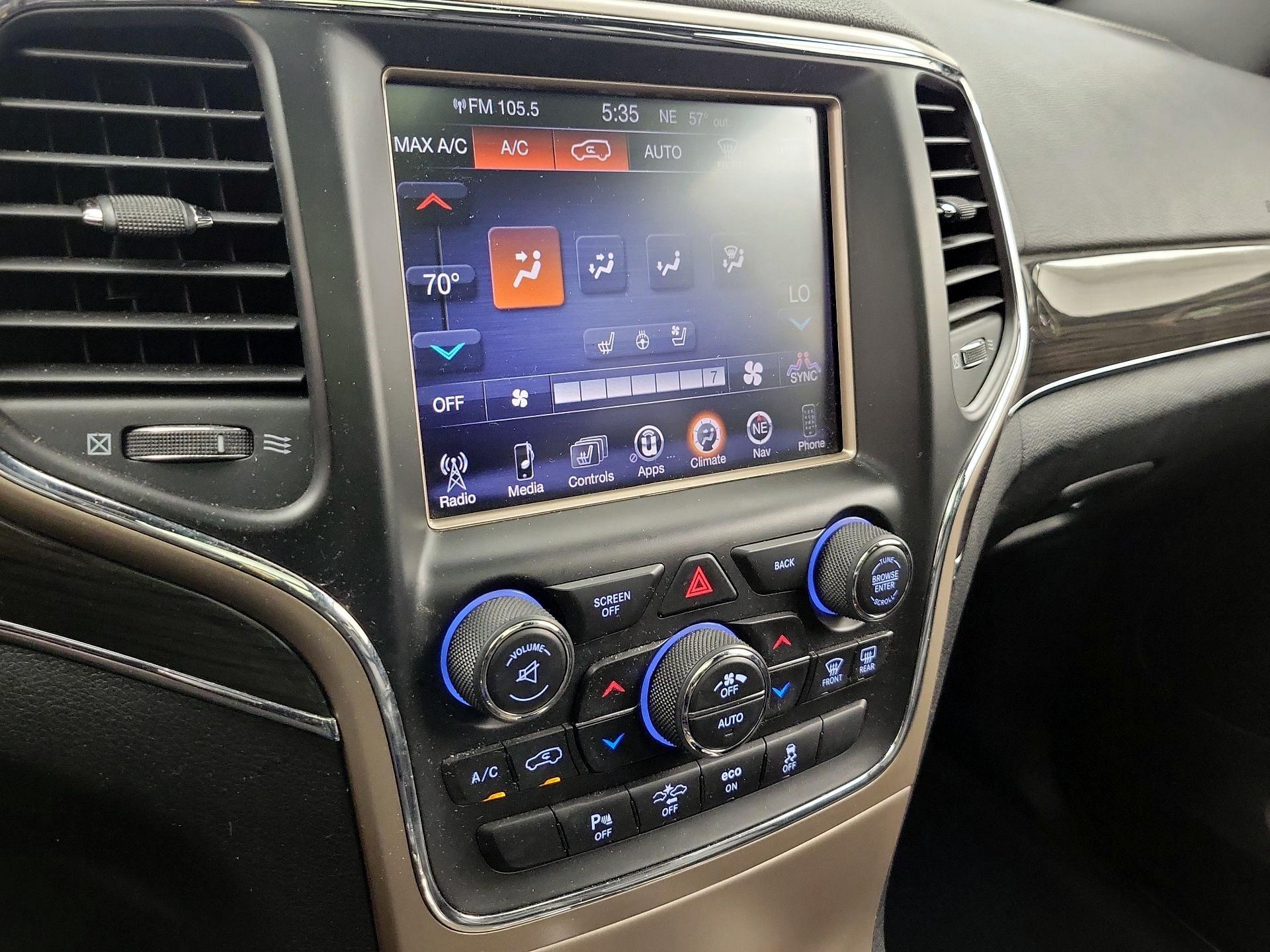 Thumbnail: 2015 Jeep Grand Cherokee - 17