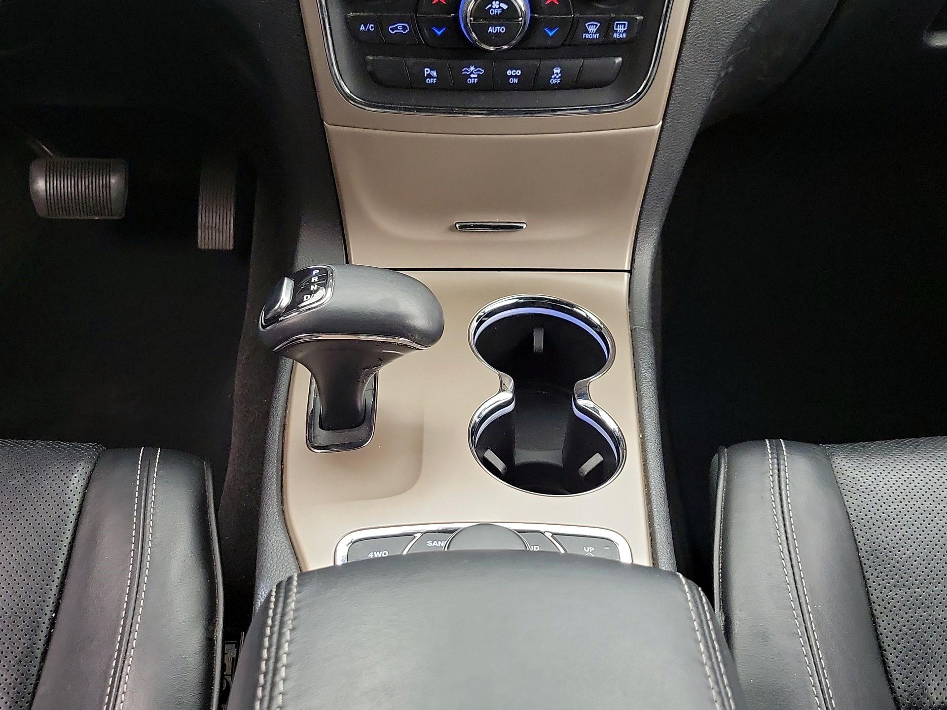 Thumbnail: 2015 Jeep Grand Cherokee - 18