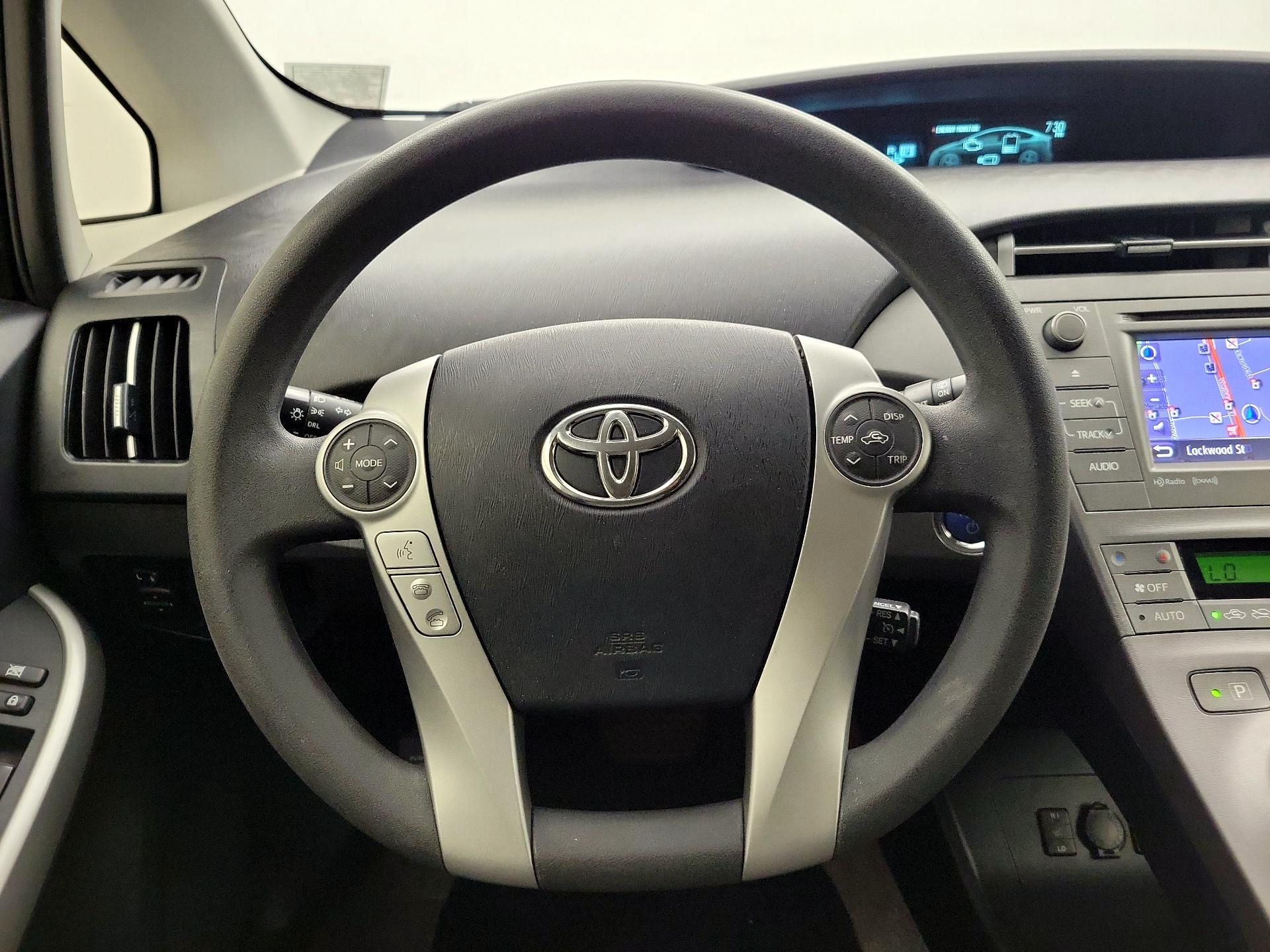 Thumbnail: 2015 Toyota Prius - 10