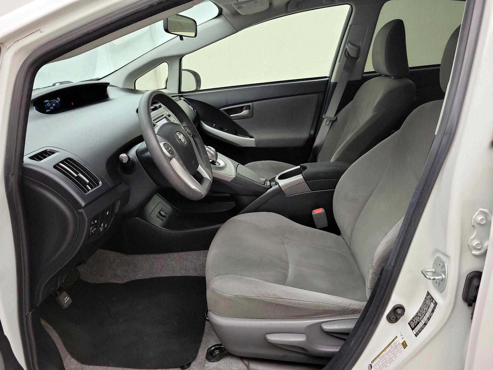 Thumbnail: 2015 Toyota Prius - 11