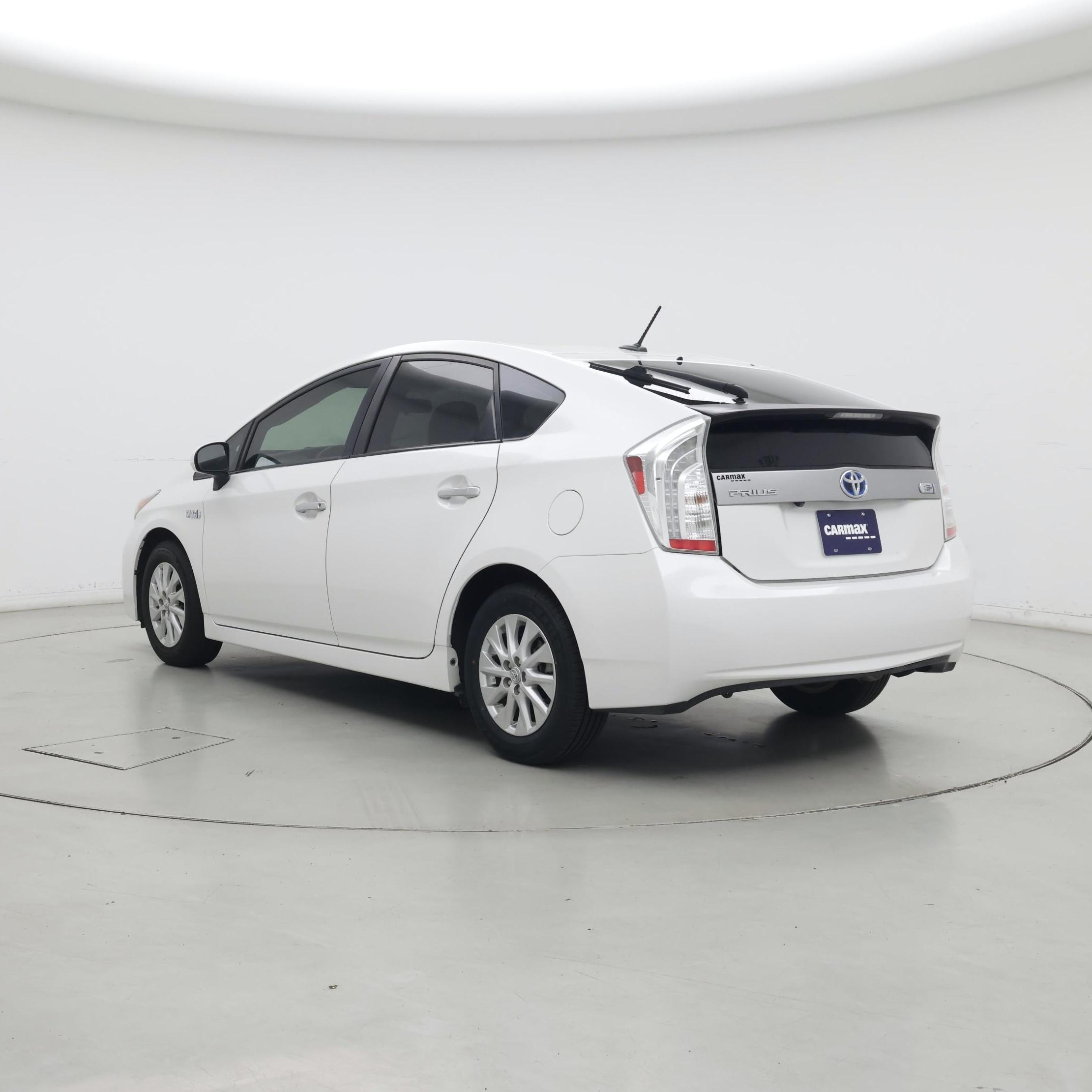 Thumbnail: 2015 Toyota Prius - 2