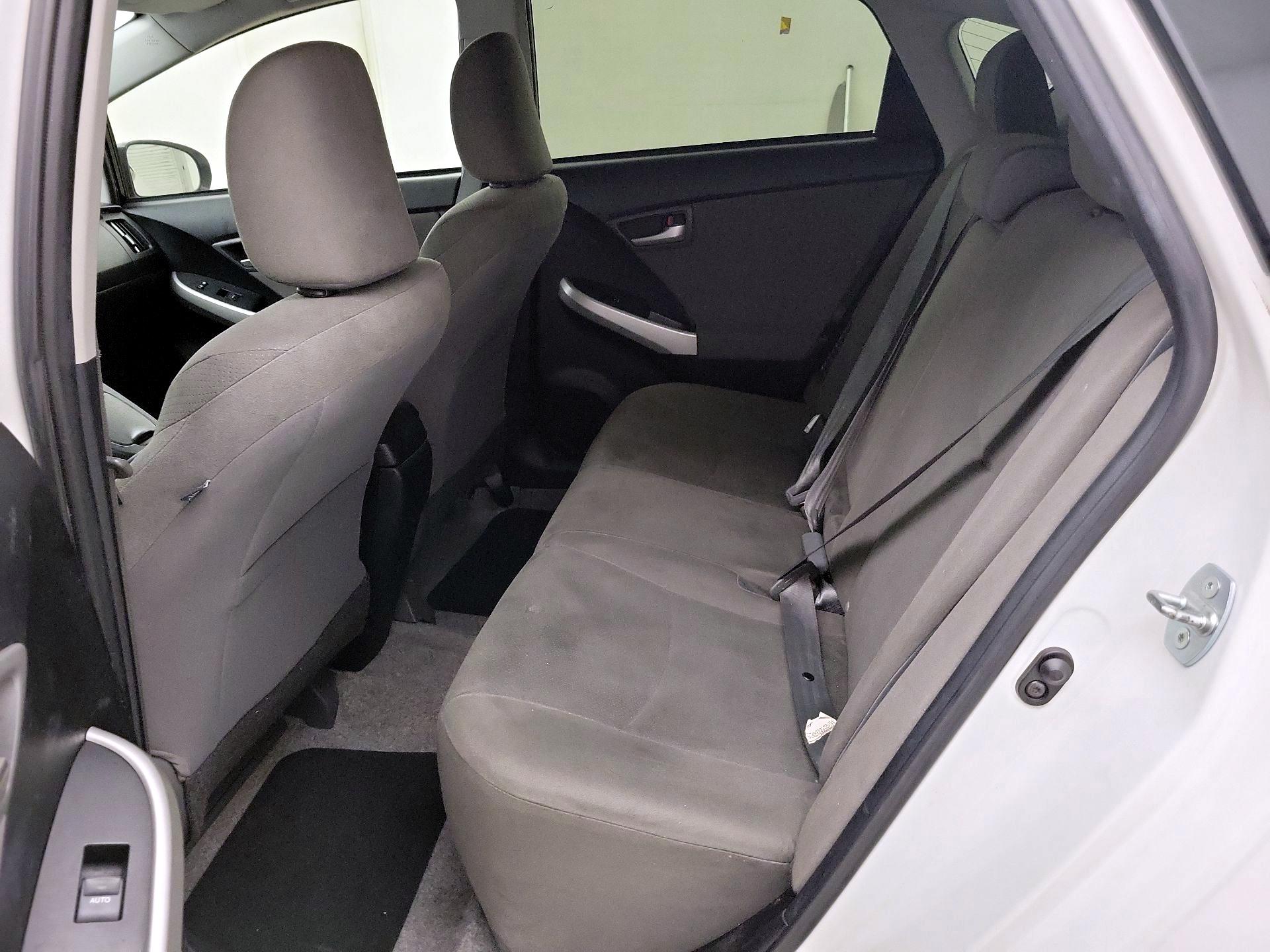 Thumbnail: 2015 Toyota Prius - 20