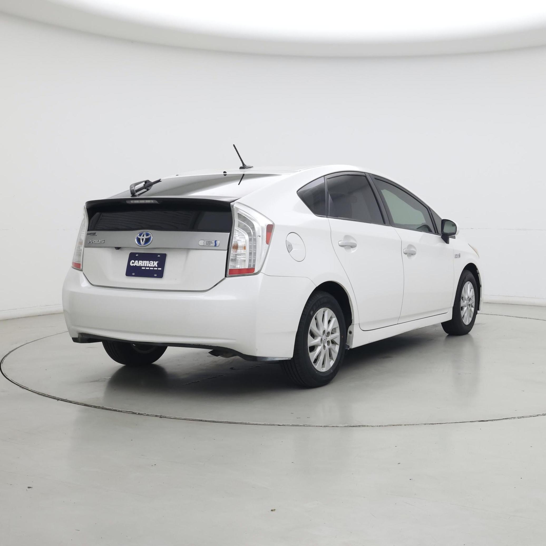 Thumbnail: 2015 Toyota Prius - 8