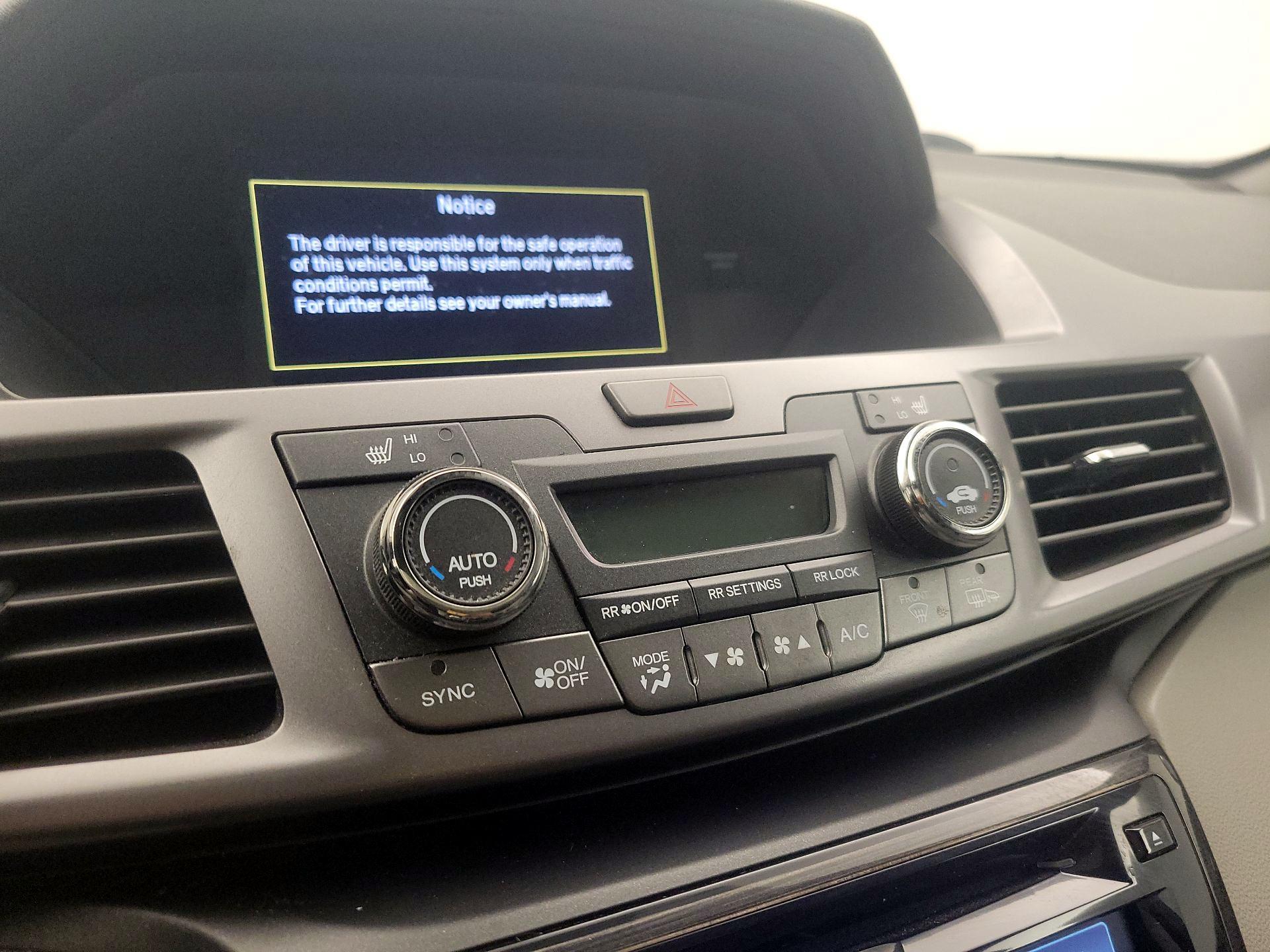Thumbnail: 2014 Honda Odyssey - 17