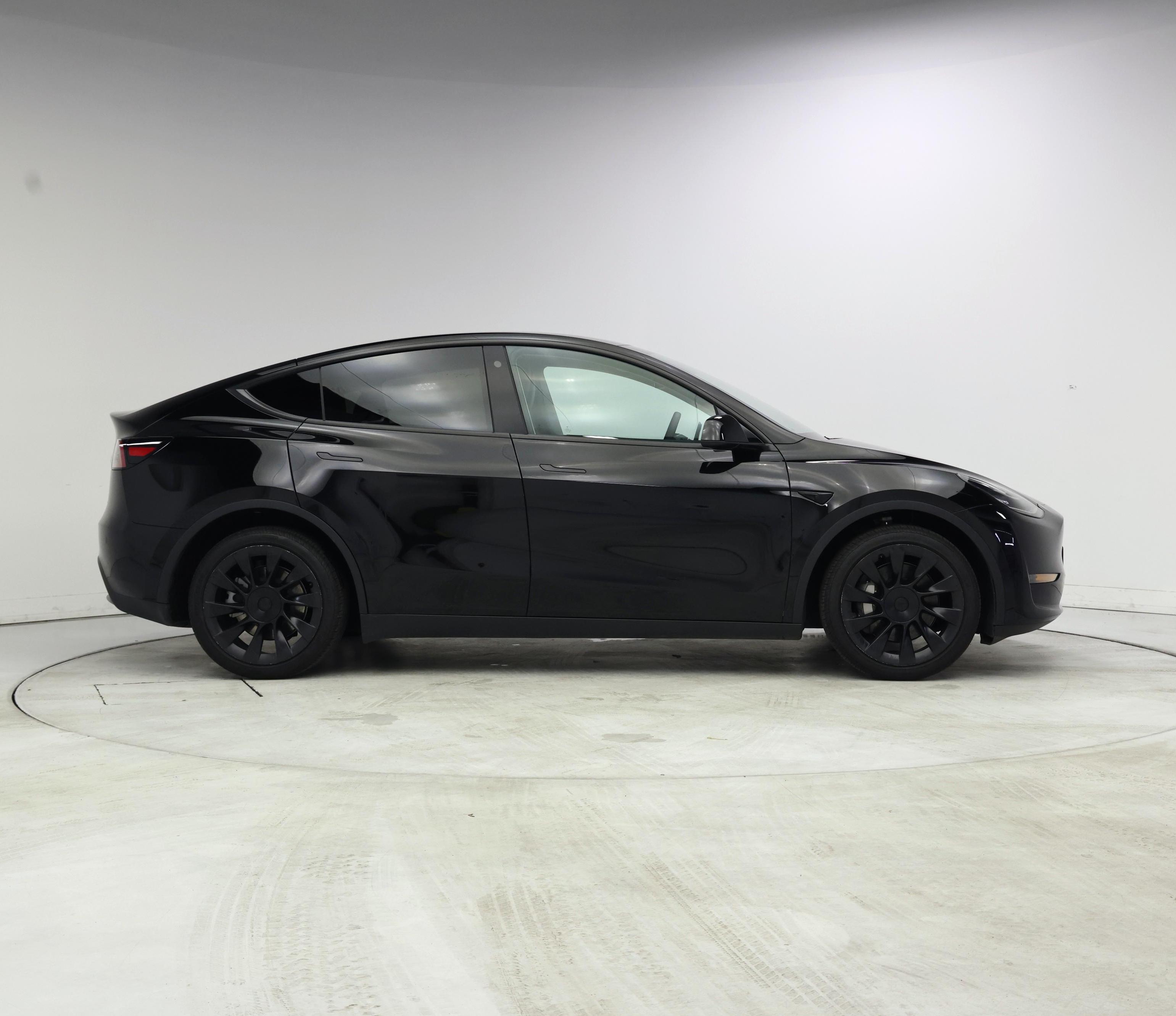 Thumbnail: 2023 Tesla Model Y - 7