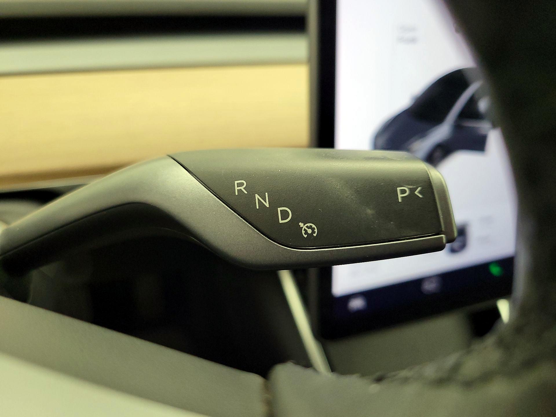 Thumbnail: 2019 Tesla Model 3 - 17