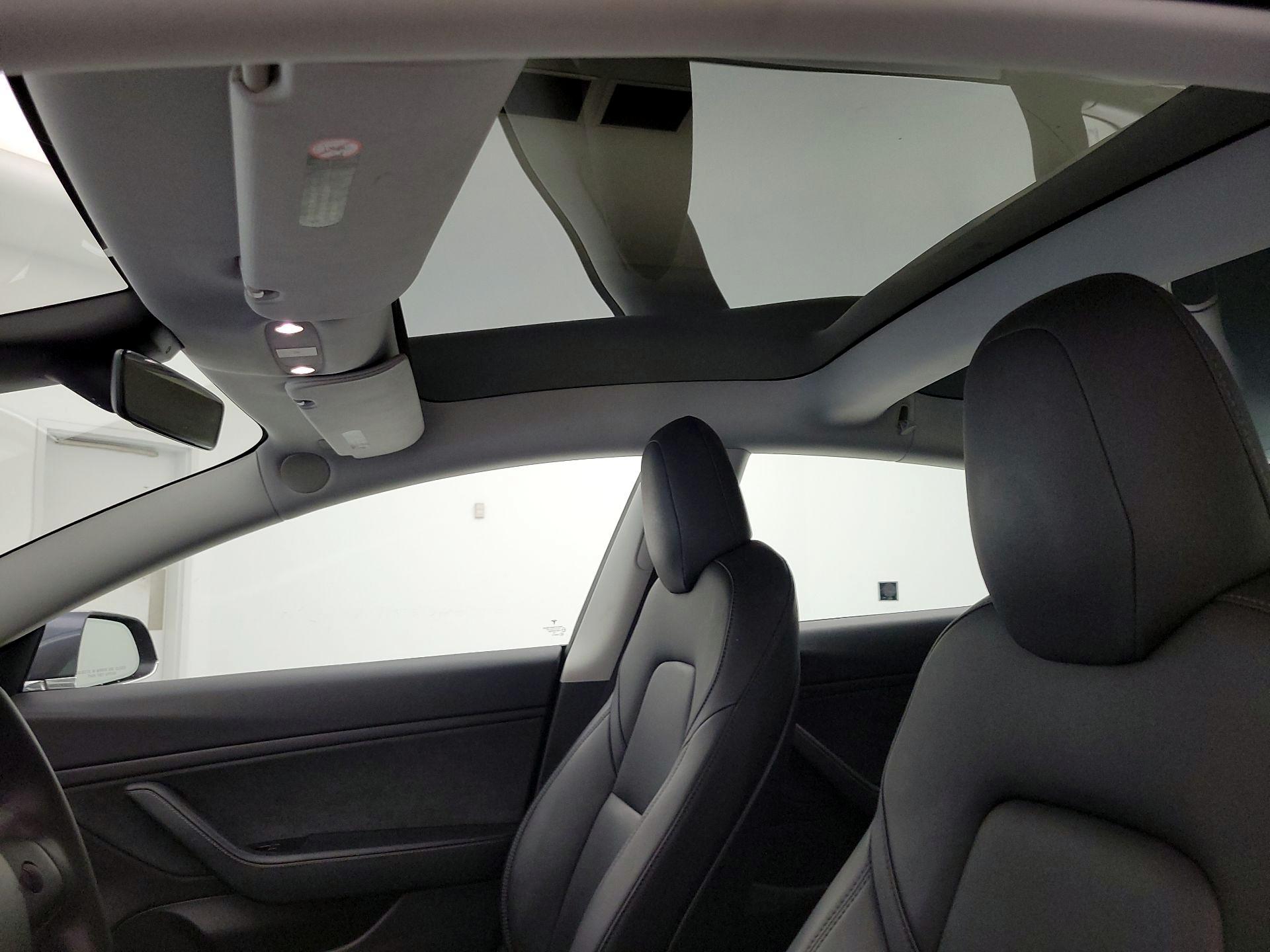 Thumbnail: 2019 Tesla Model 3 - 18