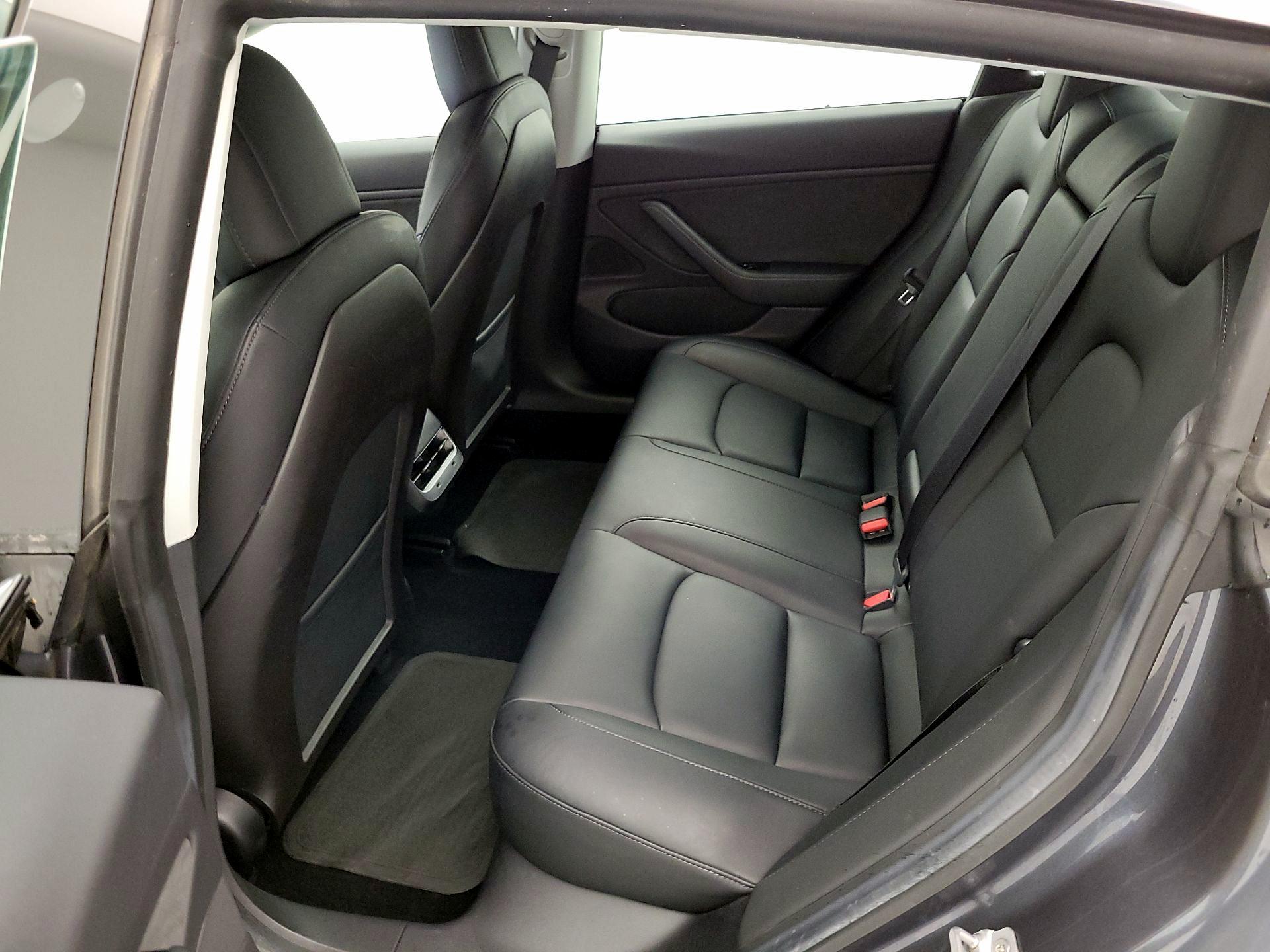 Thumbnail: 2019 Tesla Model 3 - 19