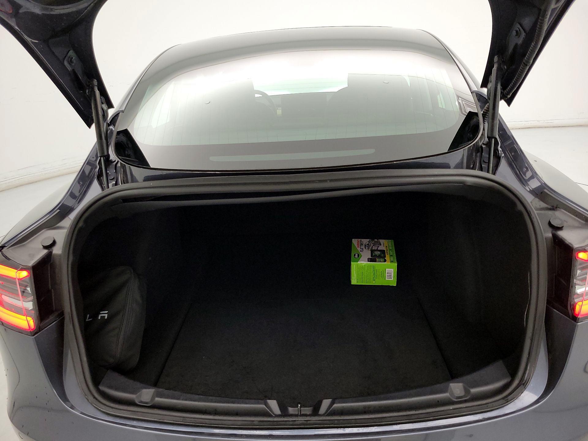 Thumbnail: 2019 Tesla Model 3 - 20