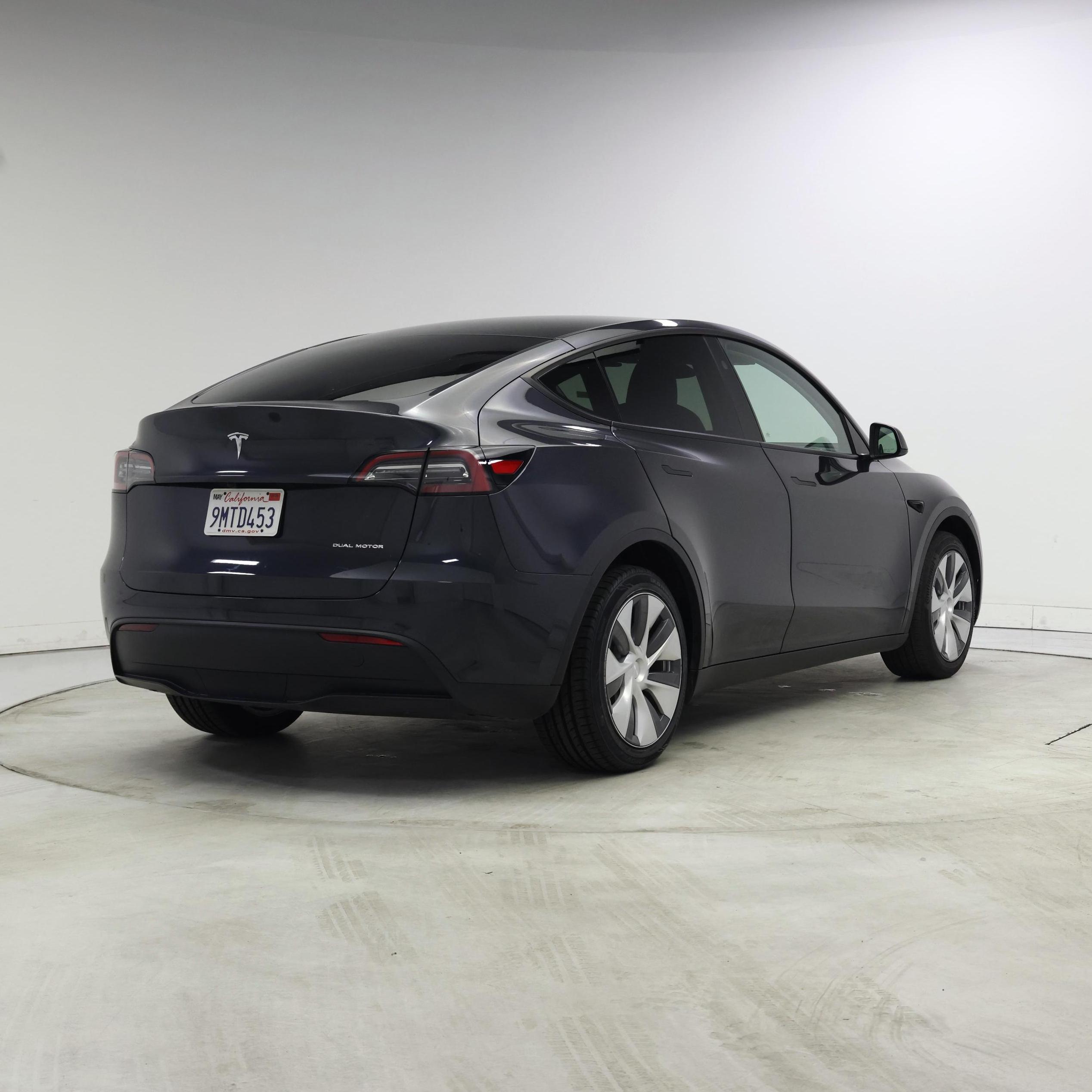 Thumbnail: 2024 Tesla Model Y - 8