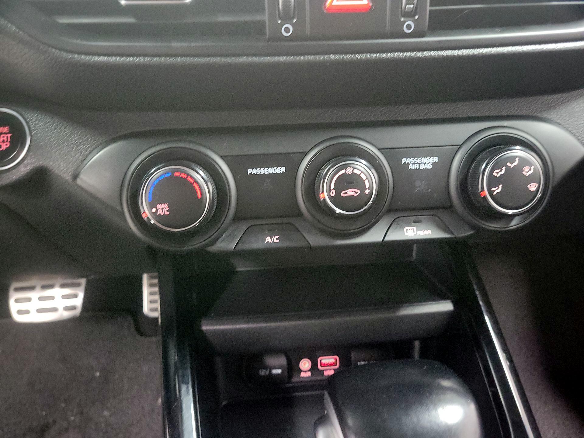 Thumbnail: 2021 Kia Forte - 15