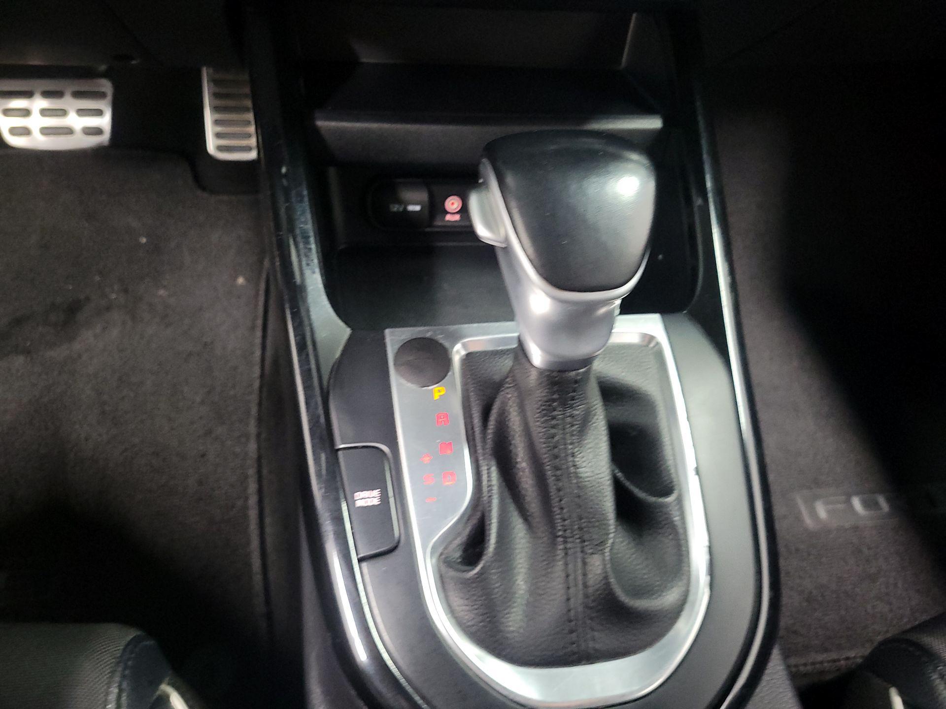 Thumbnail: 2021 Kia Forte - 16