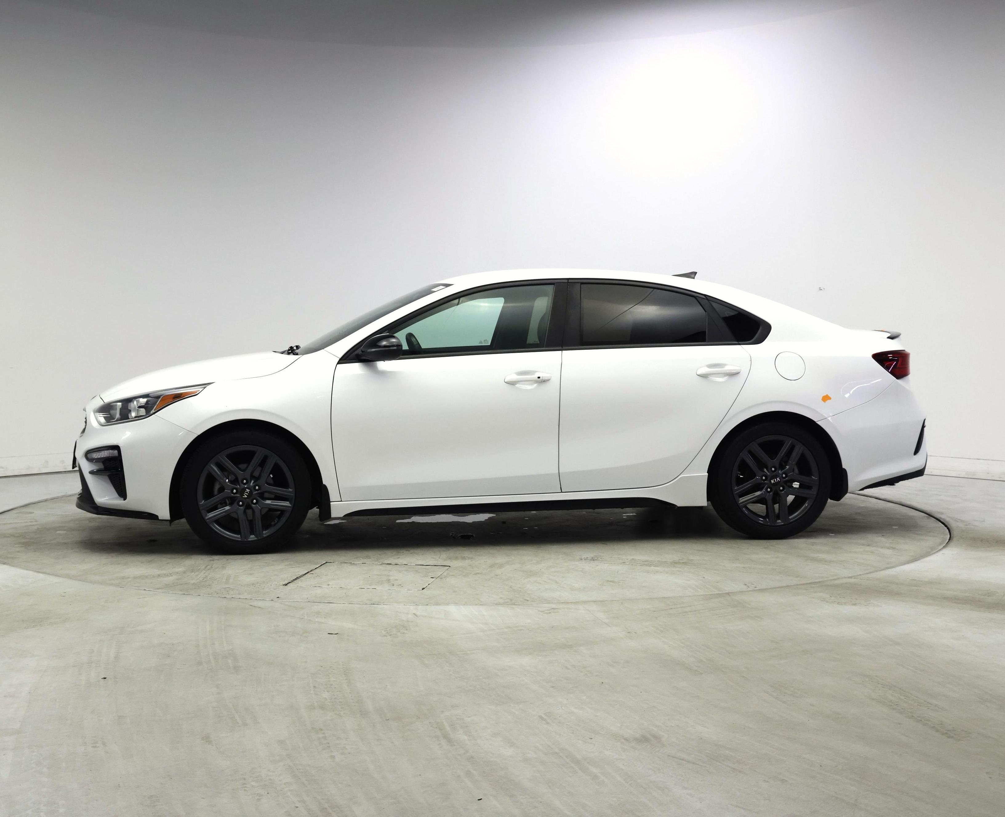 Thumbnail: 2021 Kia Forte - 3