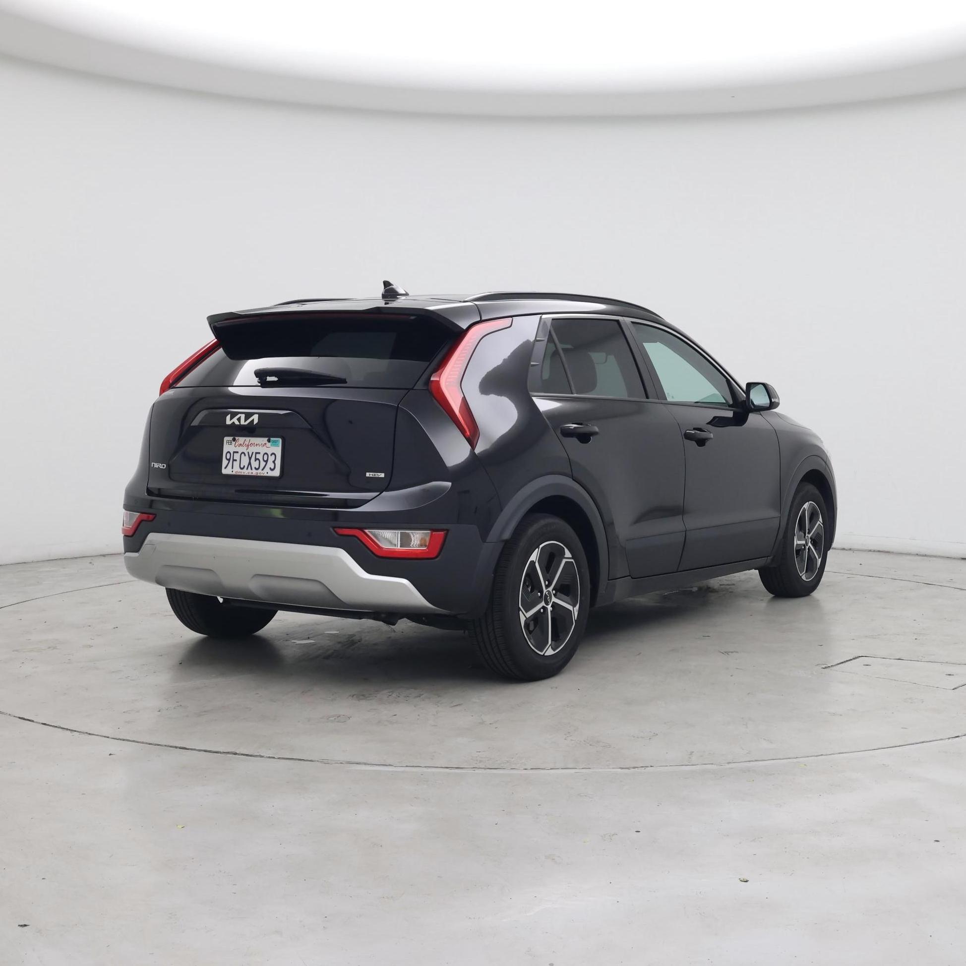 Thumbnail: 2023 Kia Niro - 8