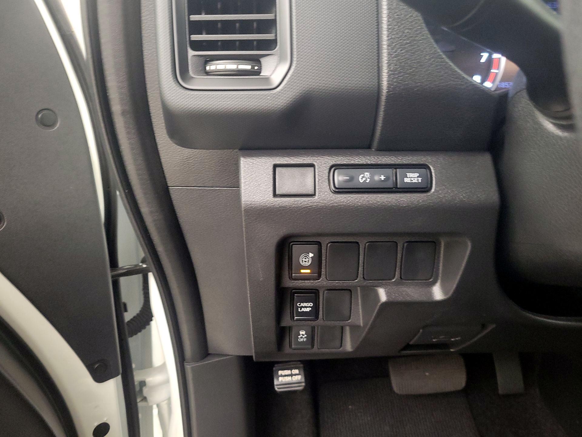 Thumbnail: 2024 Nissan Frontier - 13