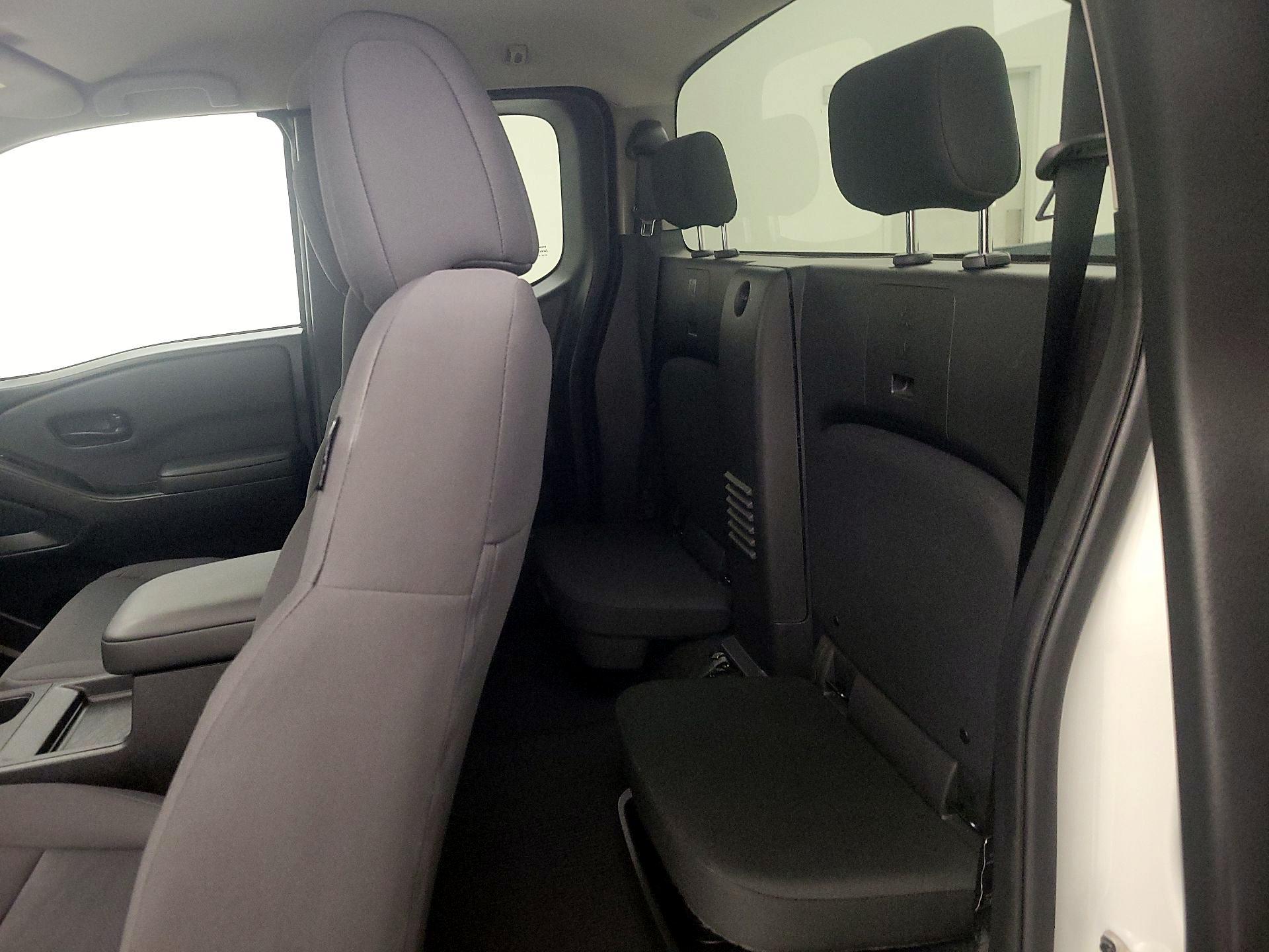 Thumbnail: 2024 Nissan Frontier - 19