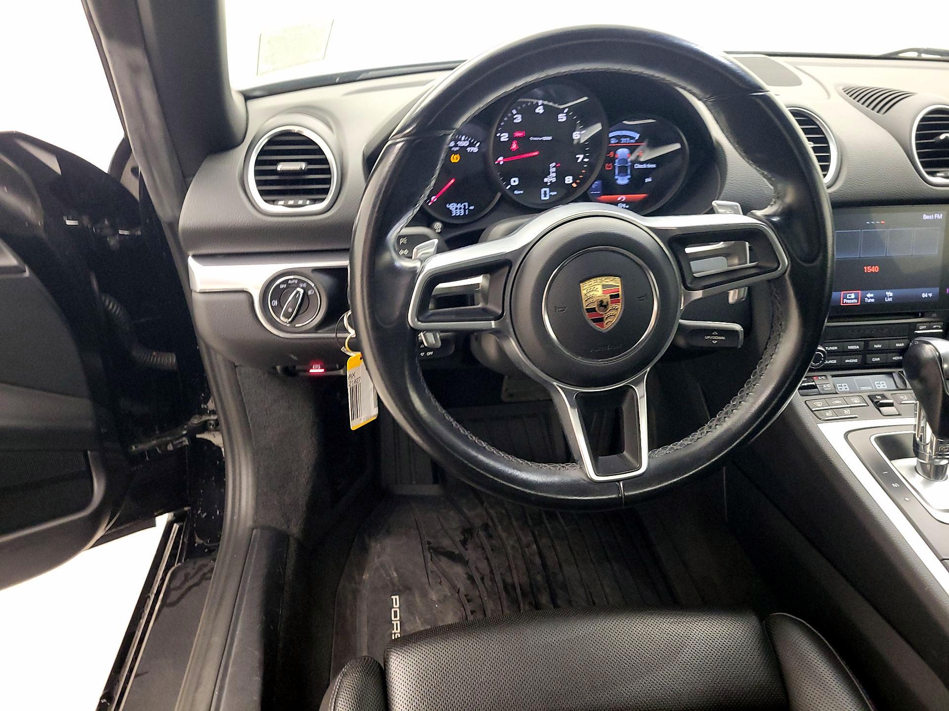 Thumbnail: 2020 Porsche 718 Boxster - 10