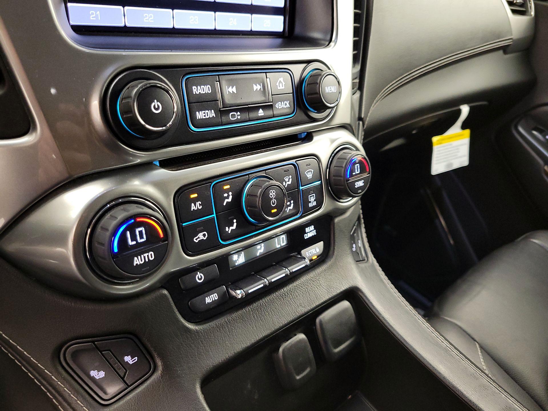 Thumbnail: 2015 Chevrolet Tahoe - 16