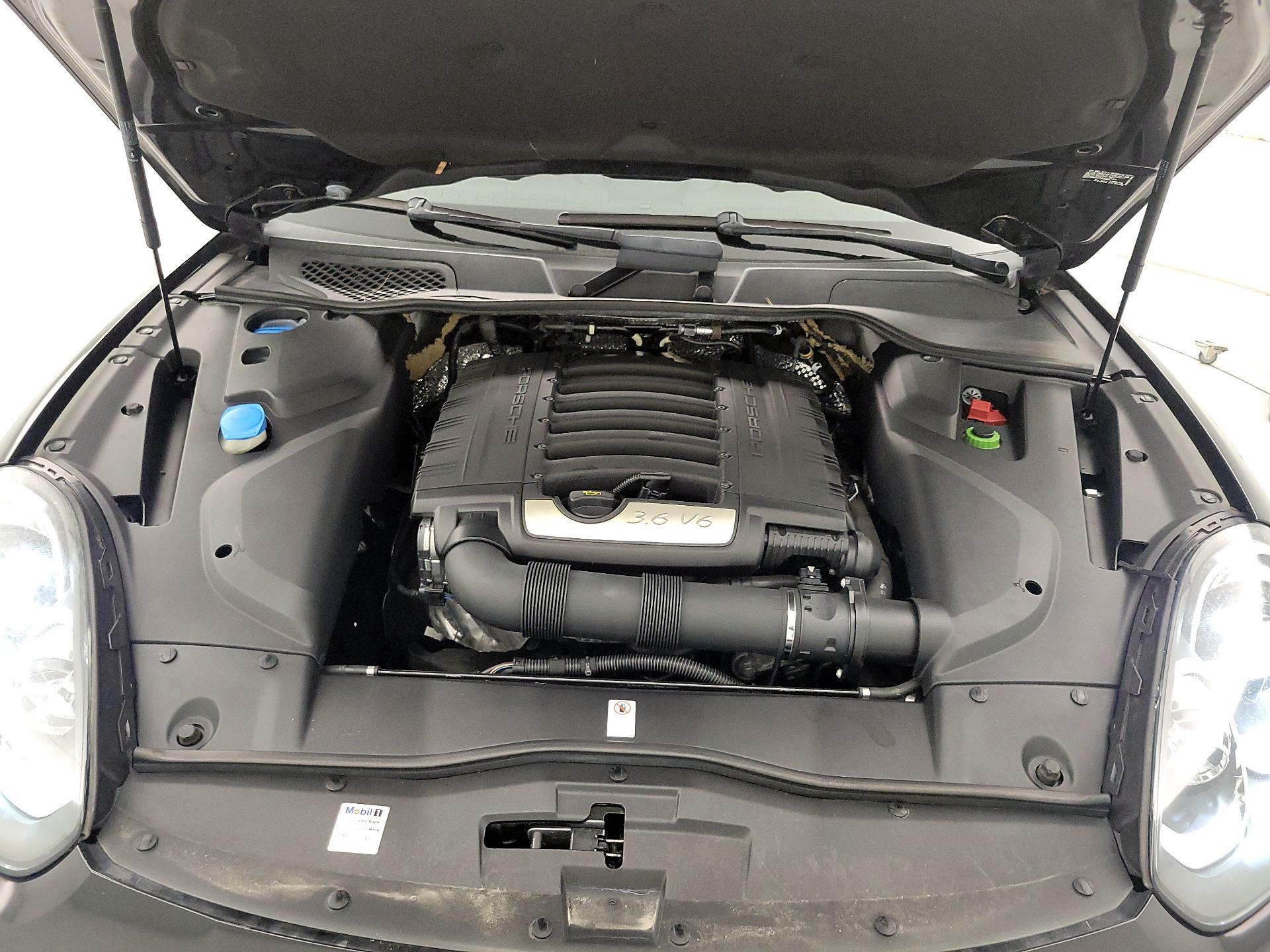 Thumbnail: 2018 Porsche Cayenne - 20