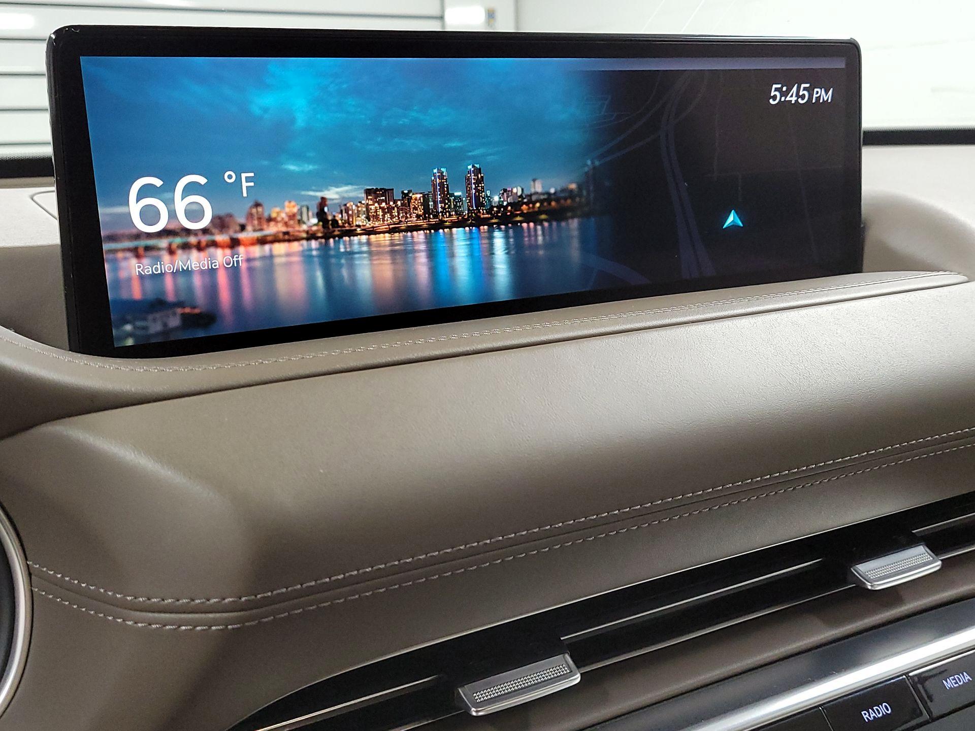 Thumbnail: 2021 Genesis GV80 - 13