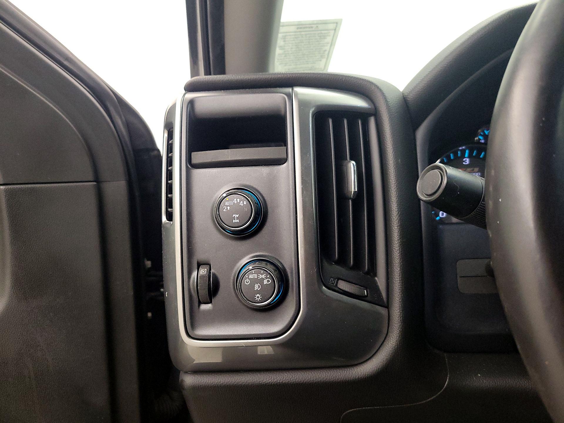 Thumbnail: 2017 Chevrolet Silverado 1500 - 13