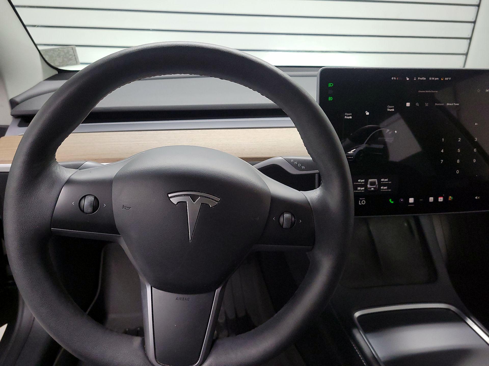 Thumbnail: 2022 Tesla Model 3 - 10