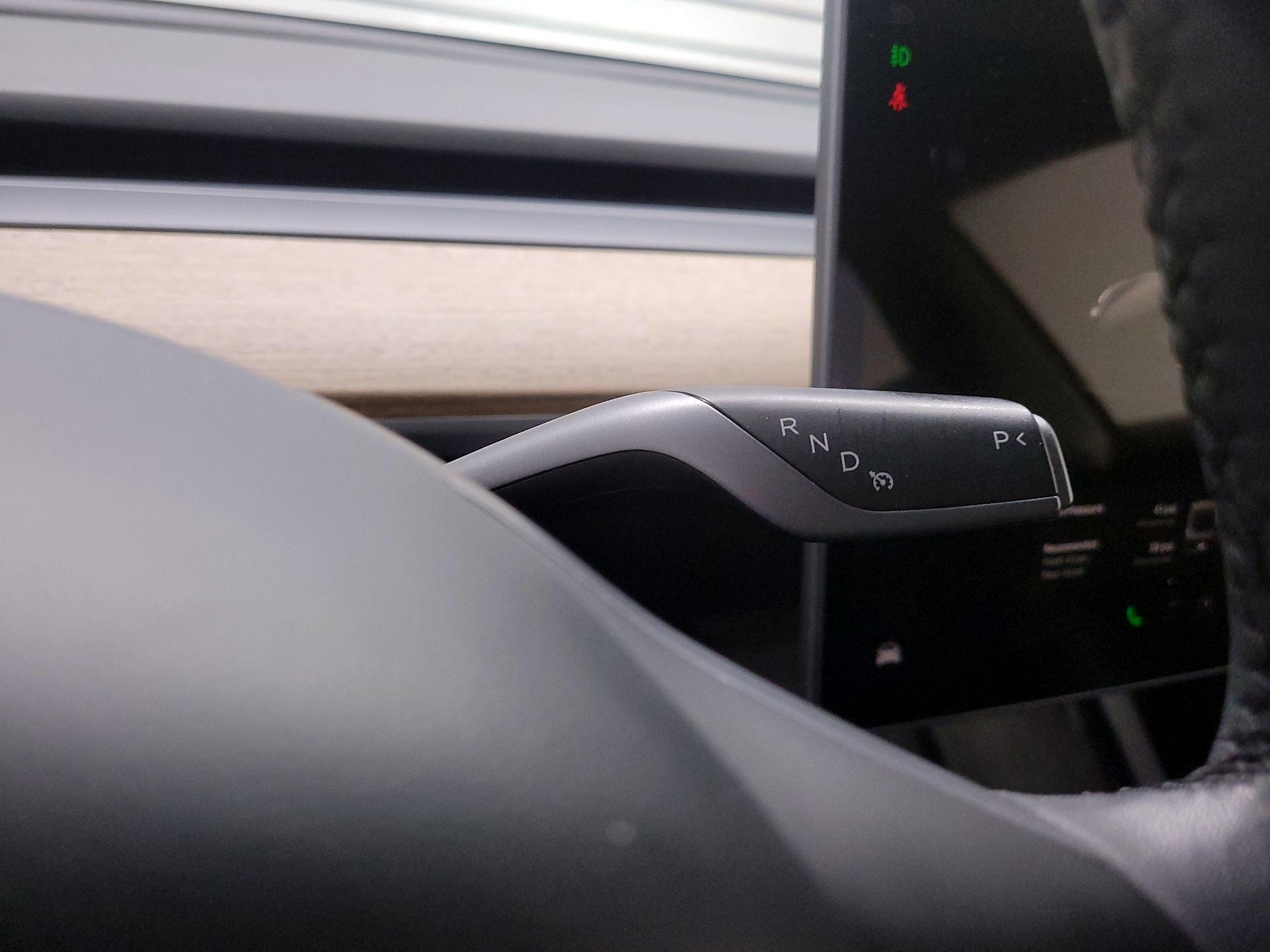 Thumbnail: 2022 Tesla Model 3 - 15
