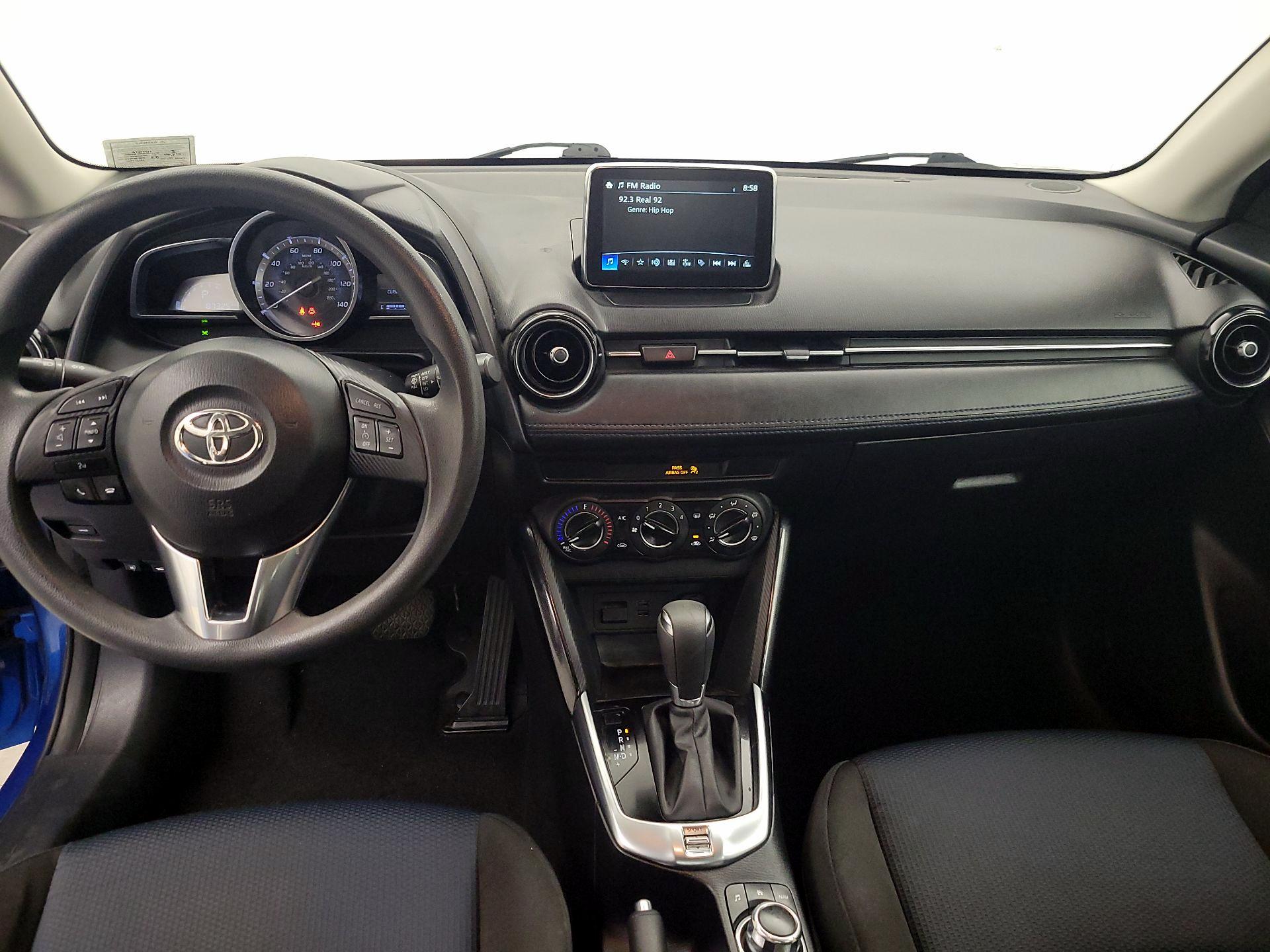 Thumbnail: 2017 Toyota Yaris iA - 9