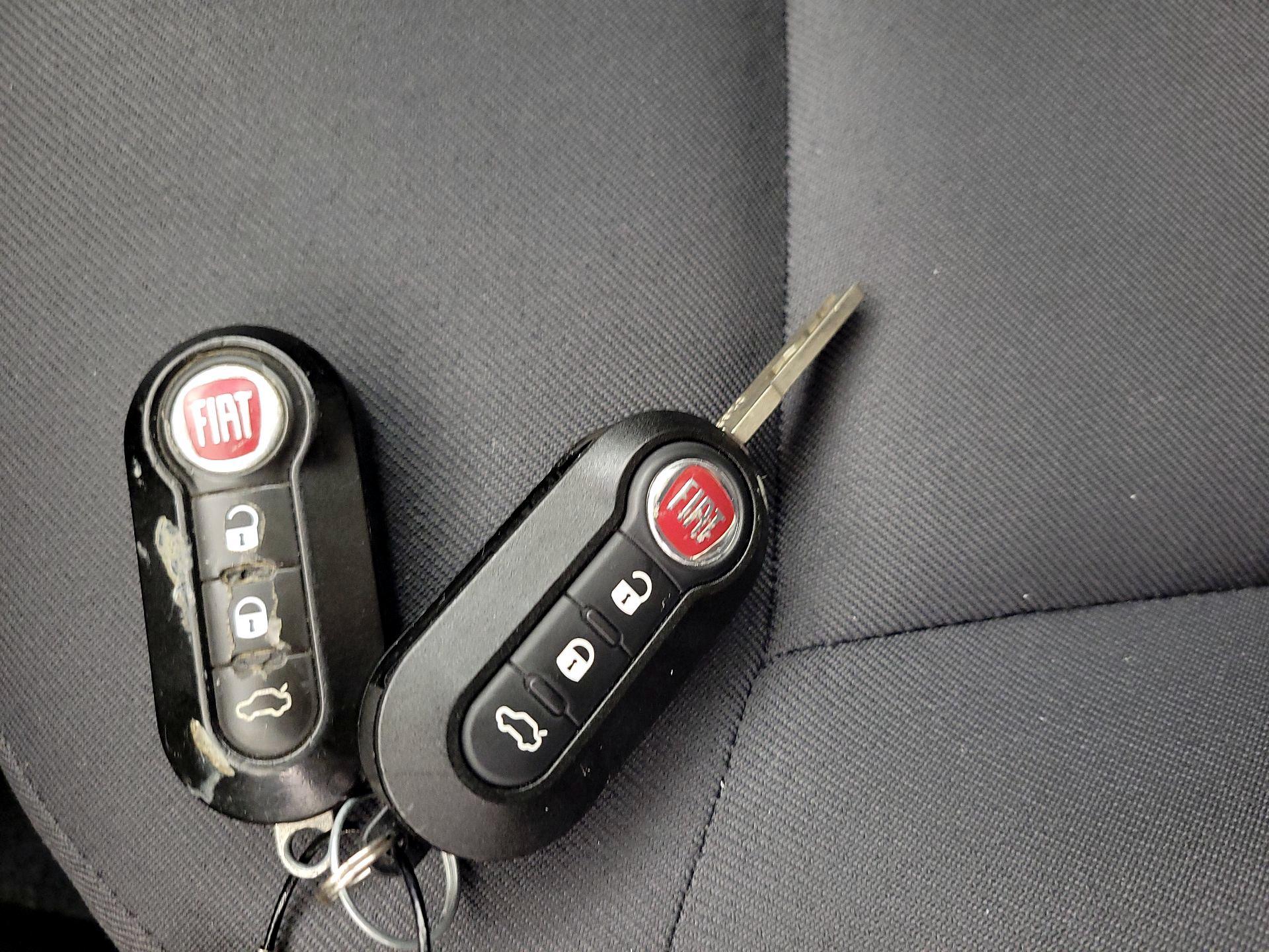 Thumbnail: 2016 Fiat 500 - 19