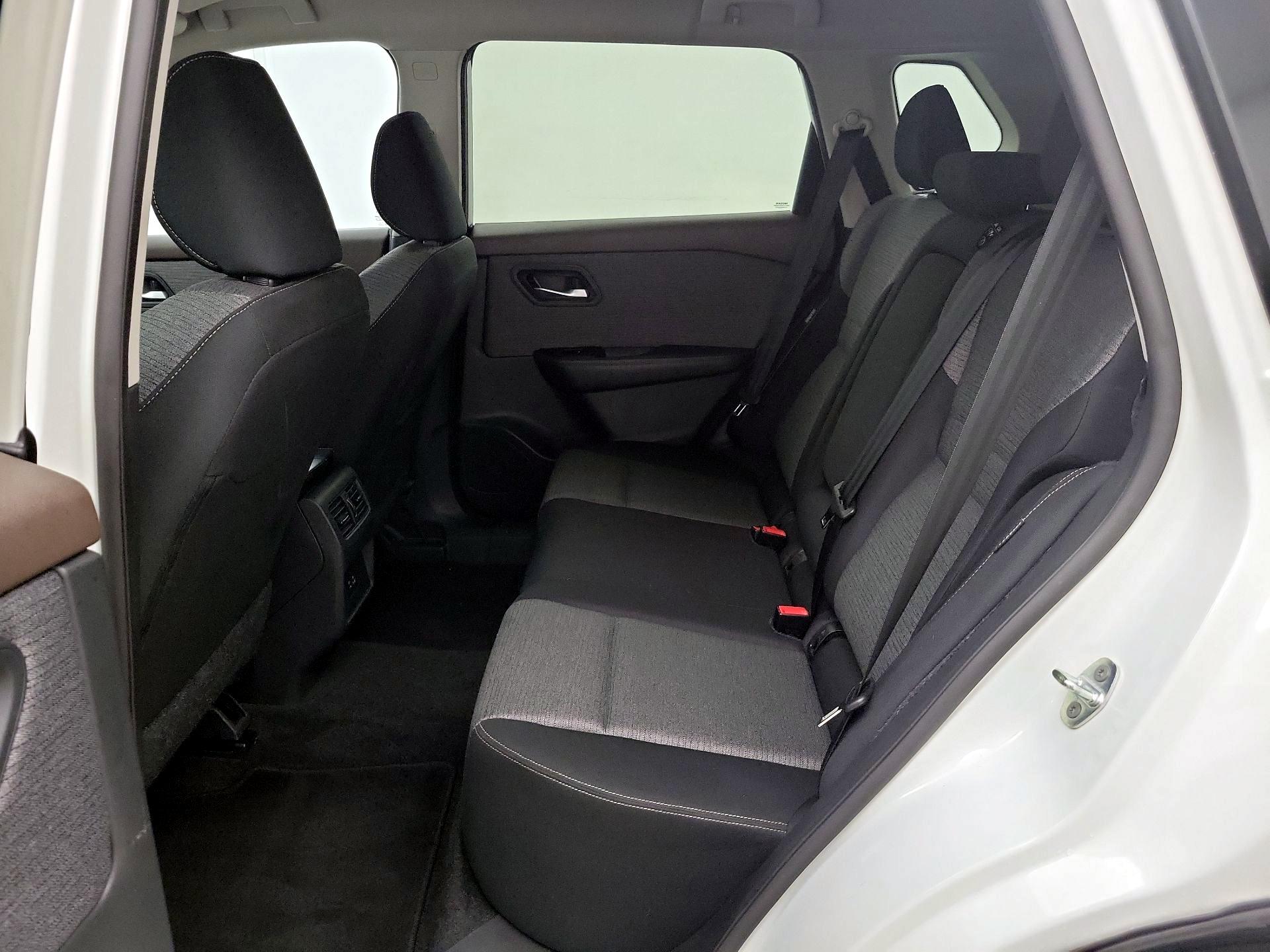 Thumbnail: 2023 Nissan Rogue - 19