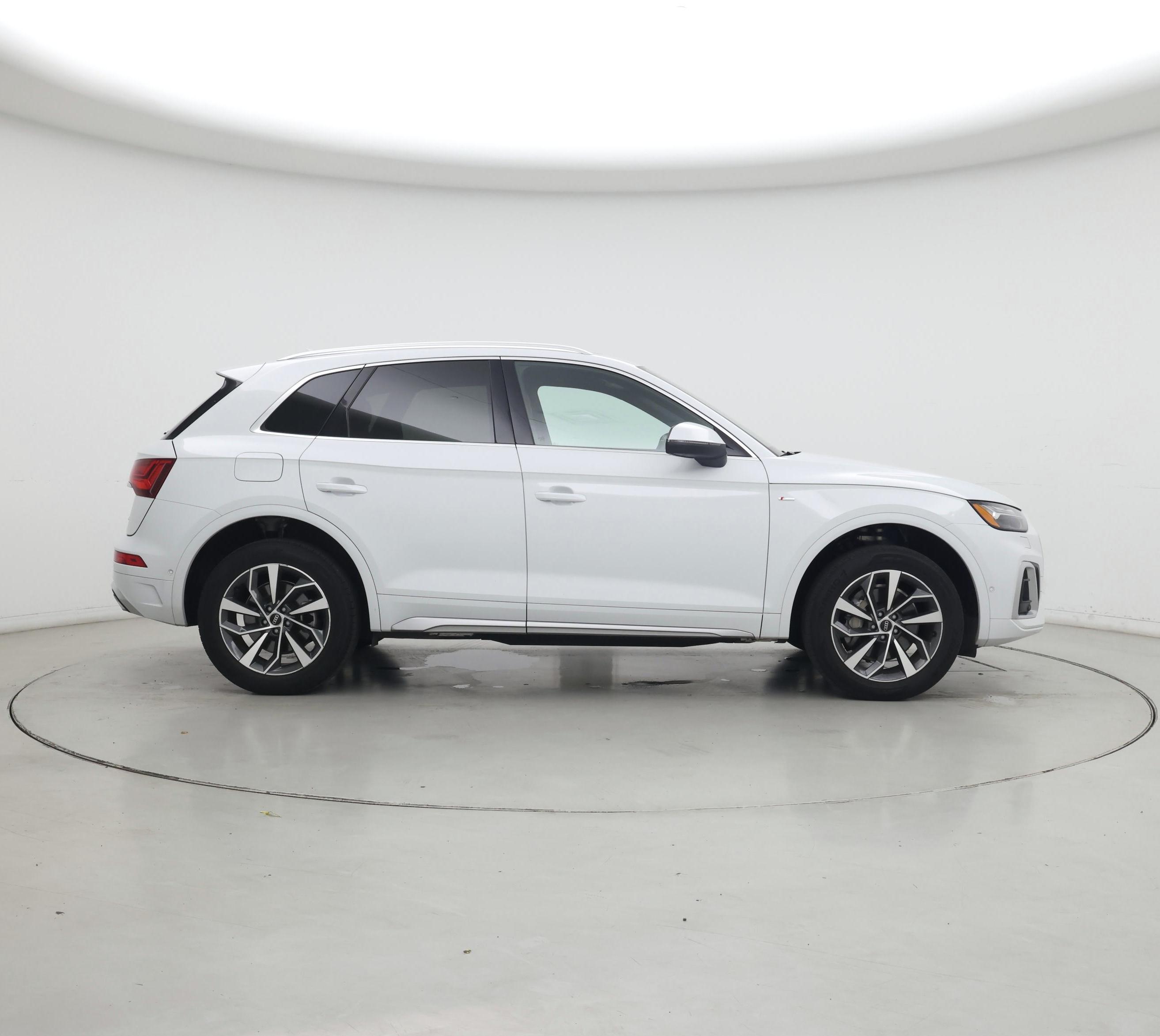 Thumbnail: 2022 Audi Q5 - 7
