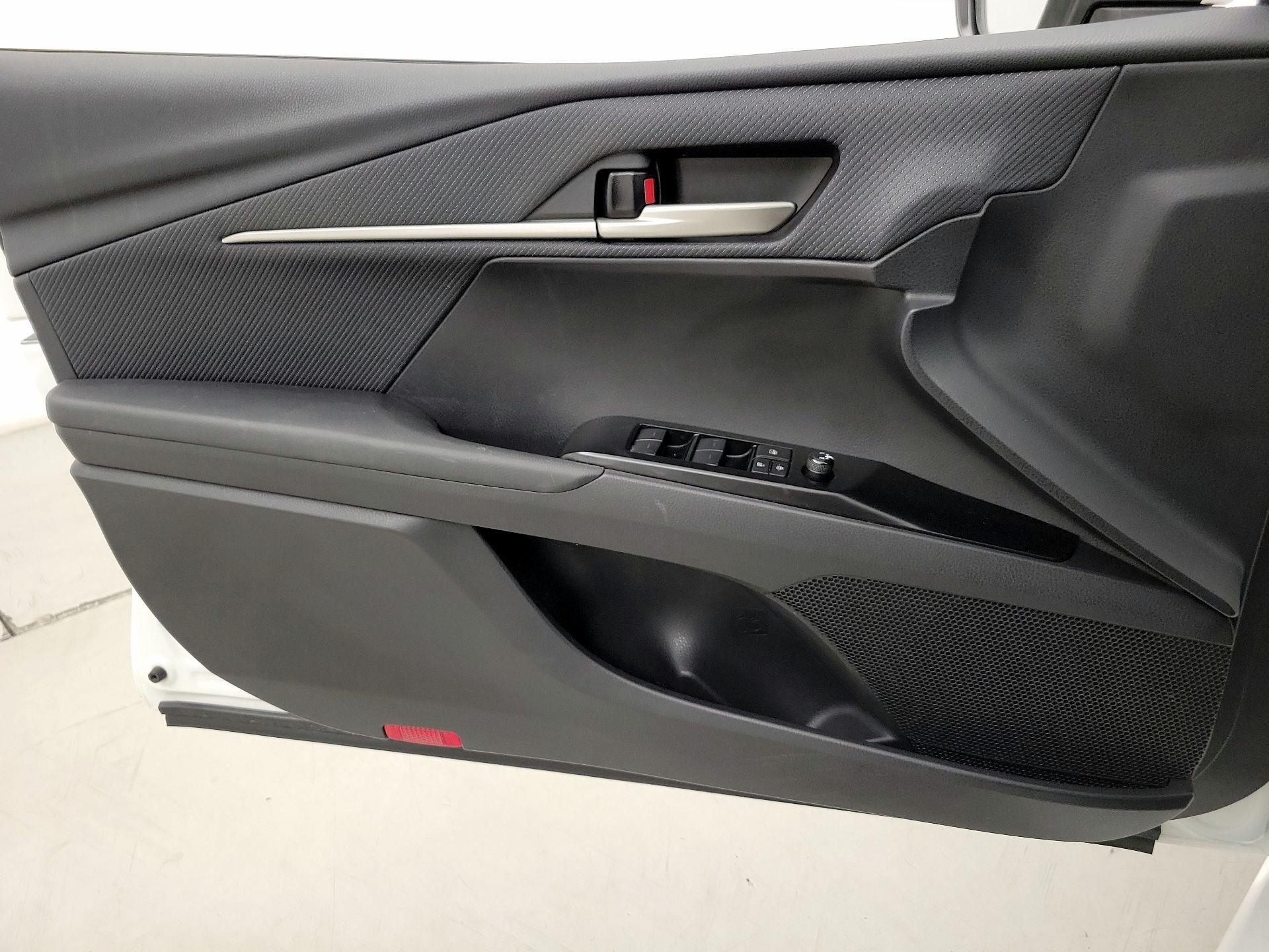 Thumbnail: 2025 Toyota Camry - 12