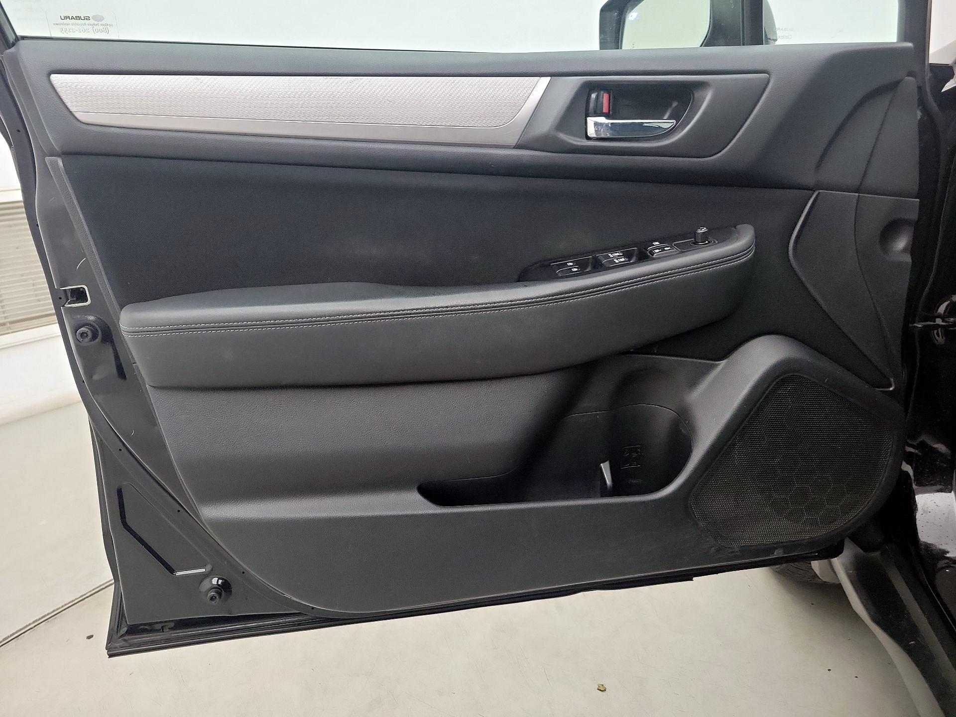 Thumbnail: 2015 Subaru Outback - 12