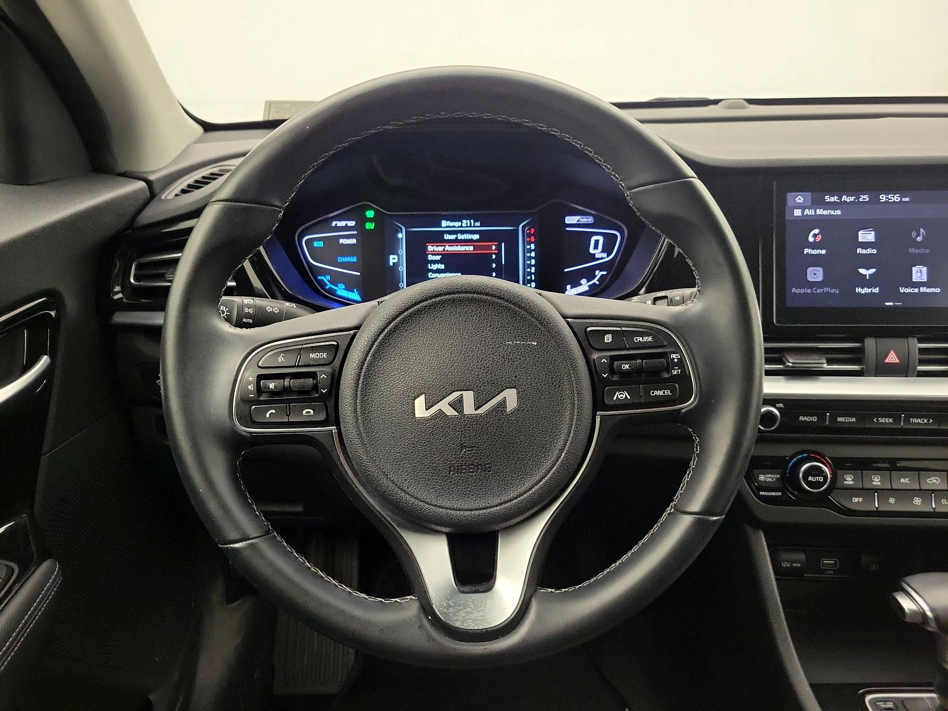 Thumbnail: 2022 Kia Niro - 10