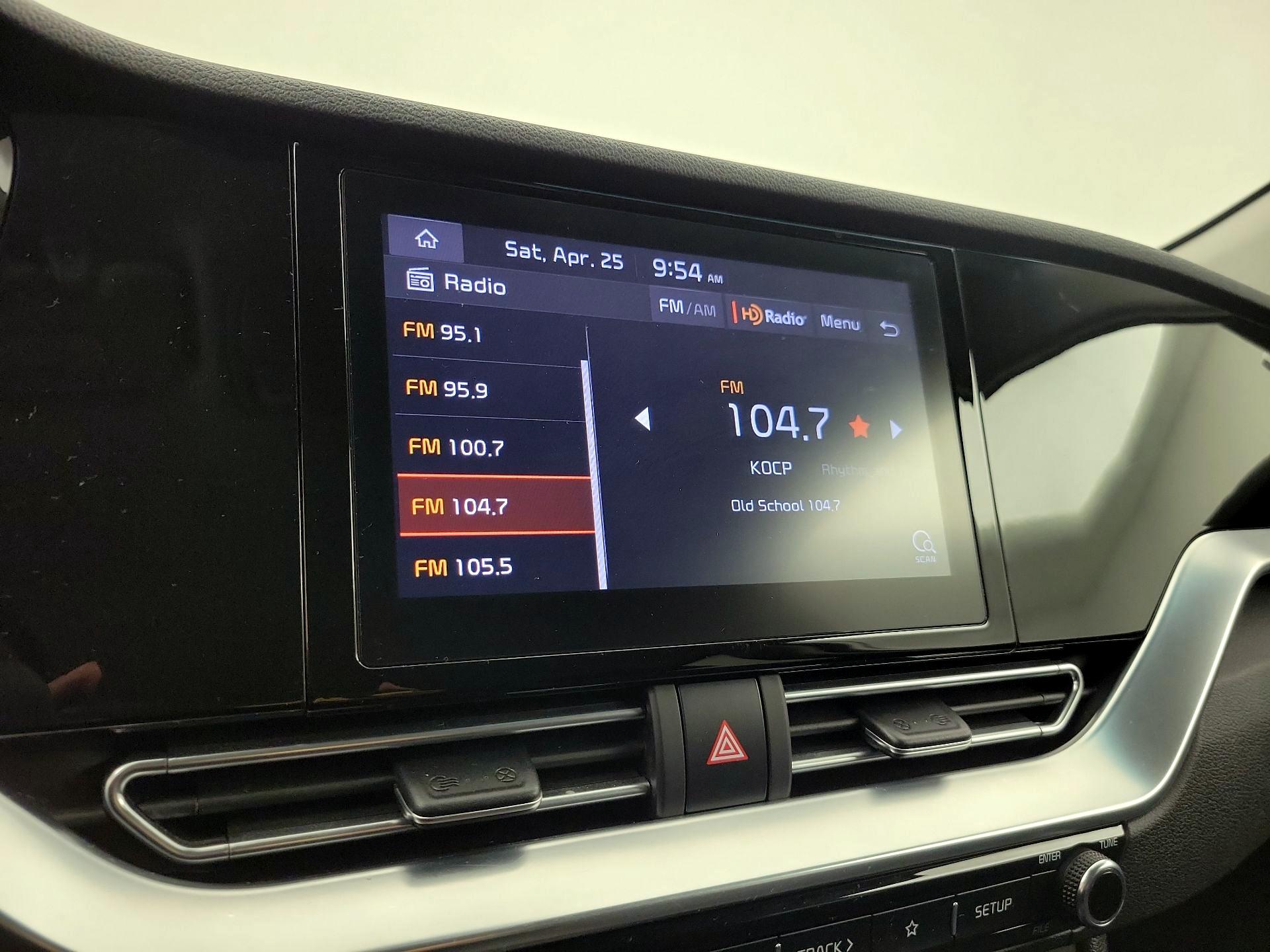Thumbnail: 2022 Kia Niro - 15